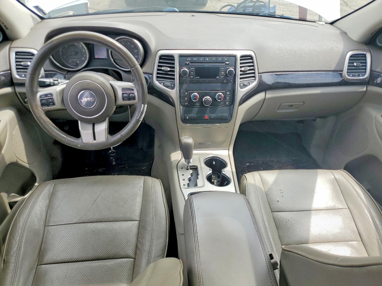 2011 Jeep Grand Cherokee Laredo White vin: 1J4RR4GG9BC655339