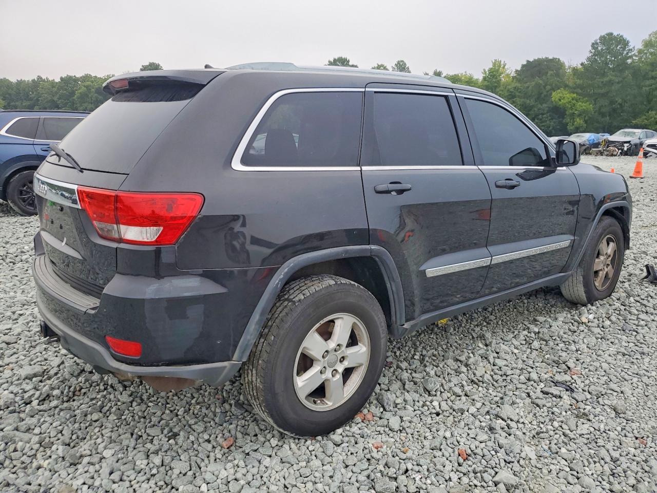 2011 Jeep Grand Cherokee Laredo Black vin: 1J4RR4GG9BC655373