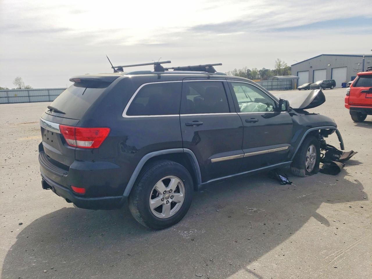 2011 Jeep Grand Cherokee Laredo Black vin: 1J4RR4GG9BC656975