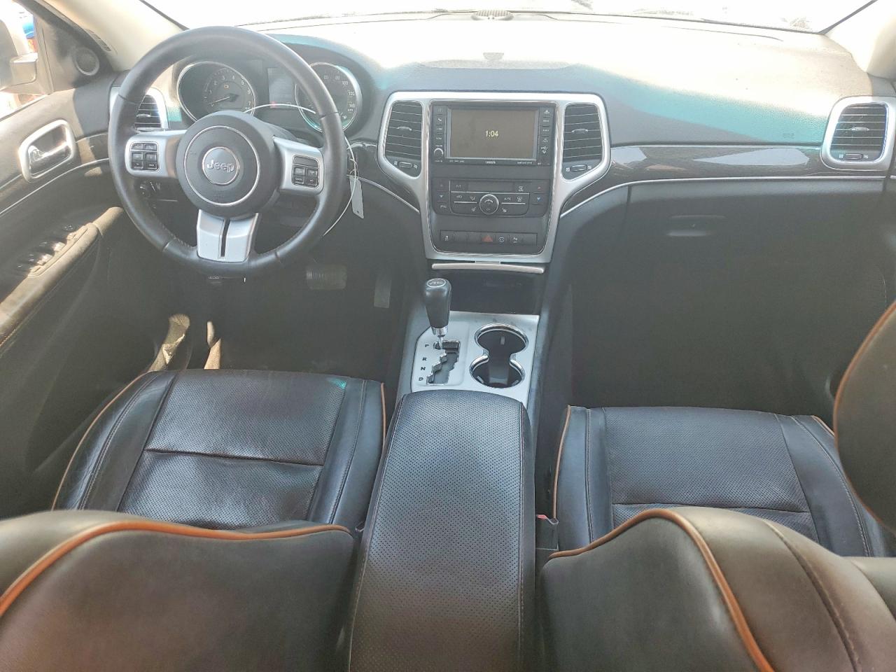 2011 Jeep Grand Cherokee Laredo Silver vin: 1J4RR4GG9BC673792