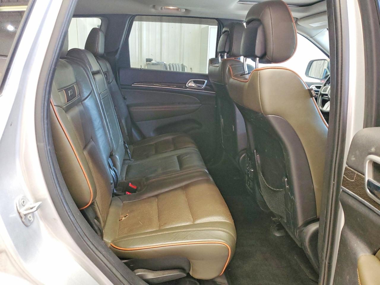 2011 Jeep Grand Cherokee Laredo Silver vin: 1J4RR4GG9BC679060