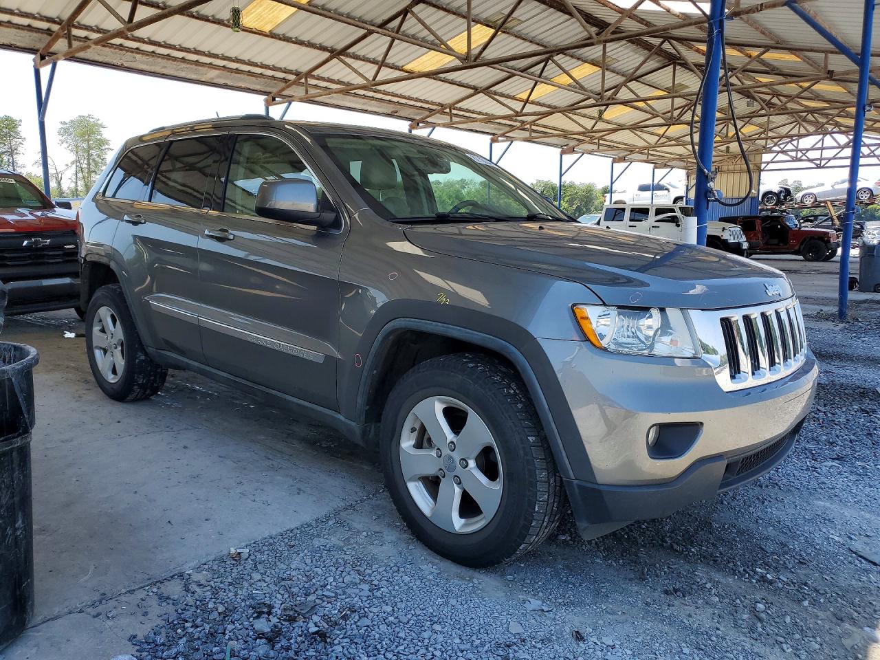 2011 Jeep Grand Cherokee Laredo Gray vin: 1J4RR4GG9BC736079