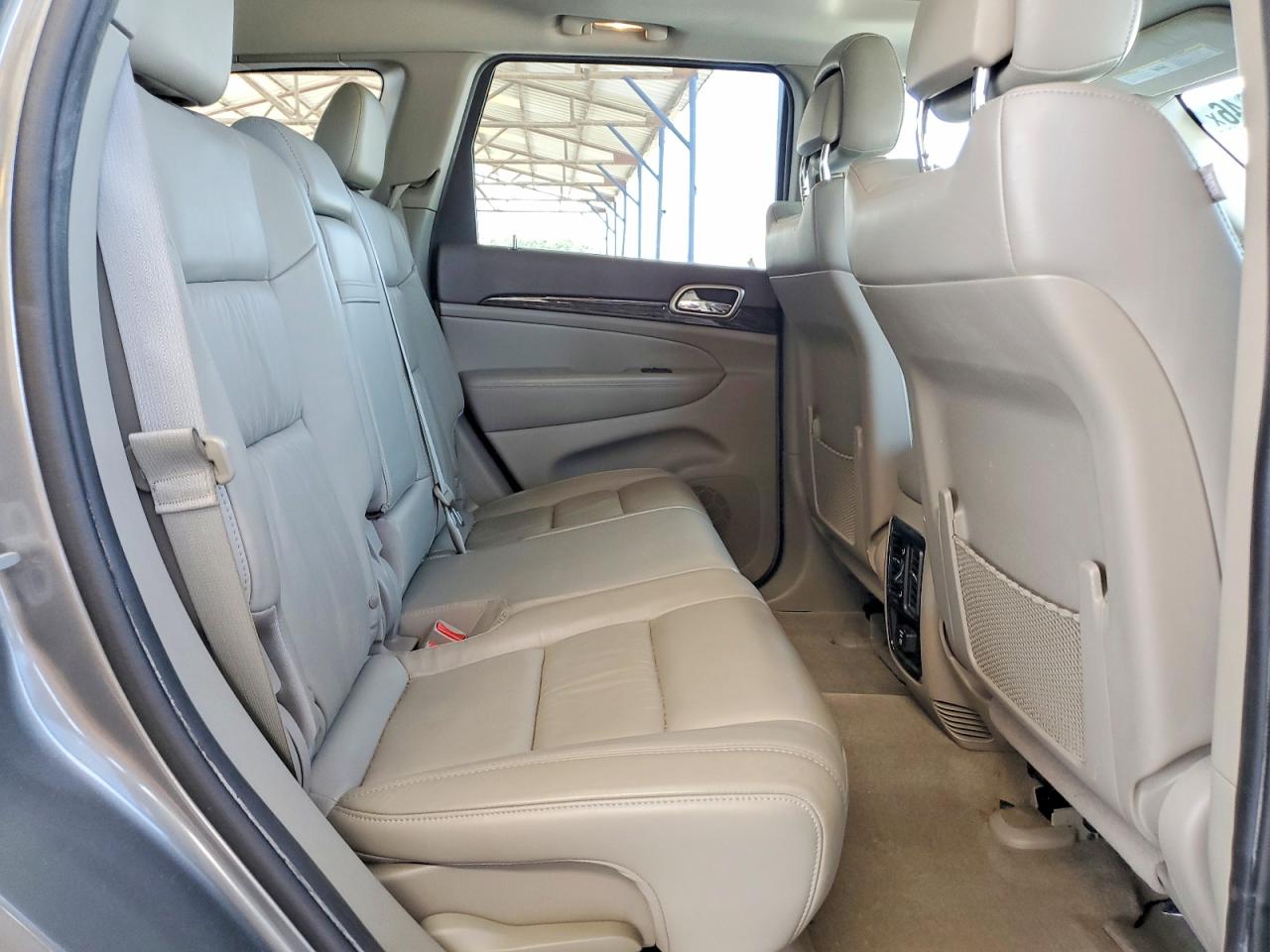 2011 Jeep Grand Cherokee Laredo Gray vin: 1J4RR4GG9BC736079