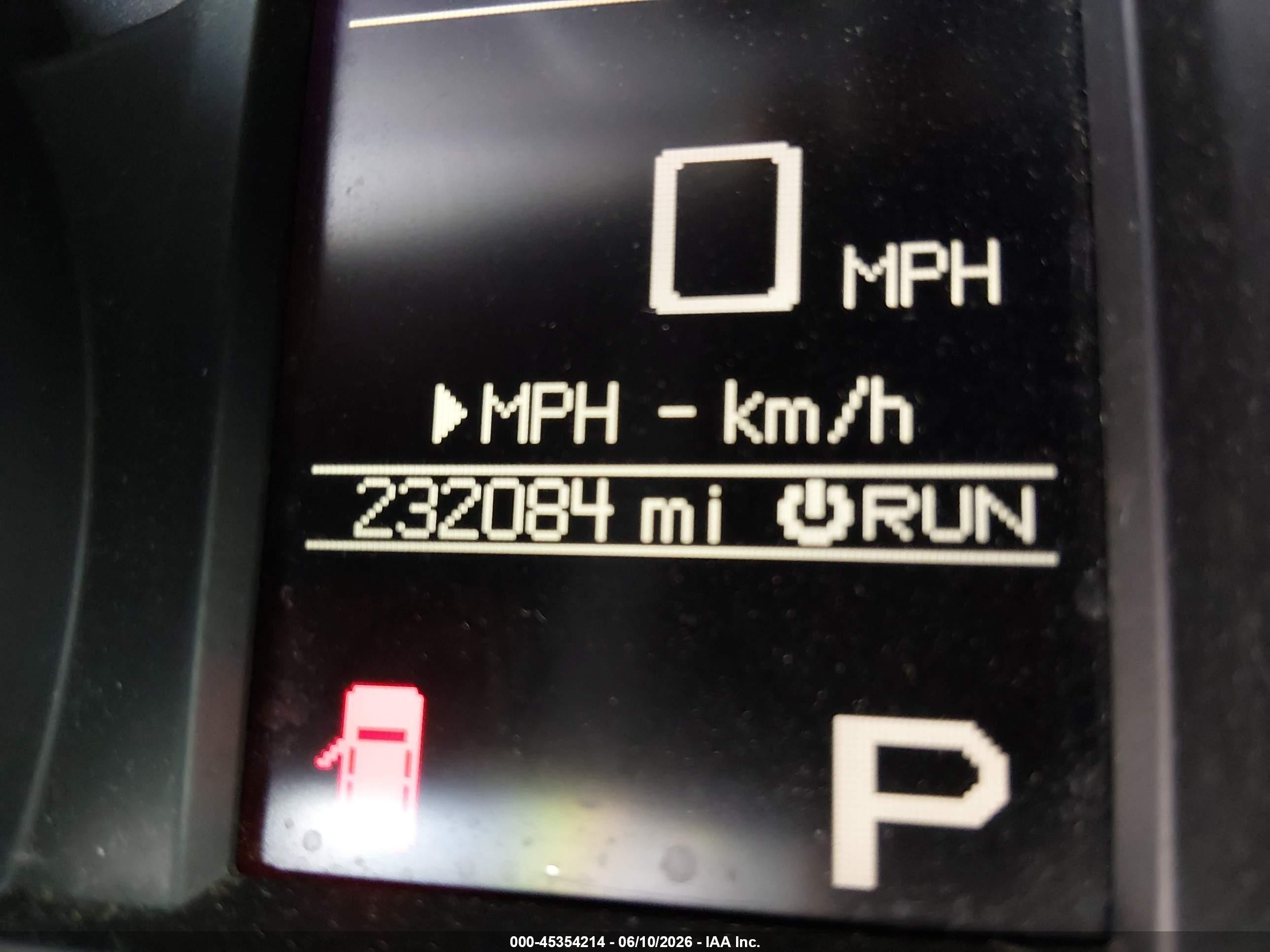 2011 Jeep Grand Cherokee Laredo Red vin: 1J4RR4GGXBC502887