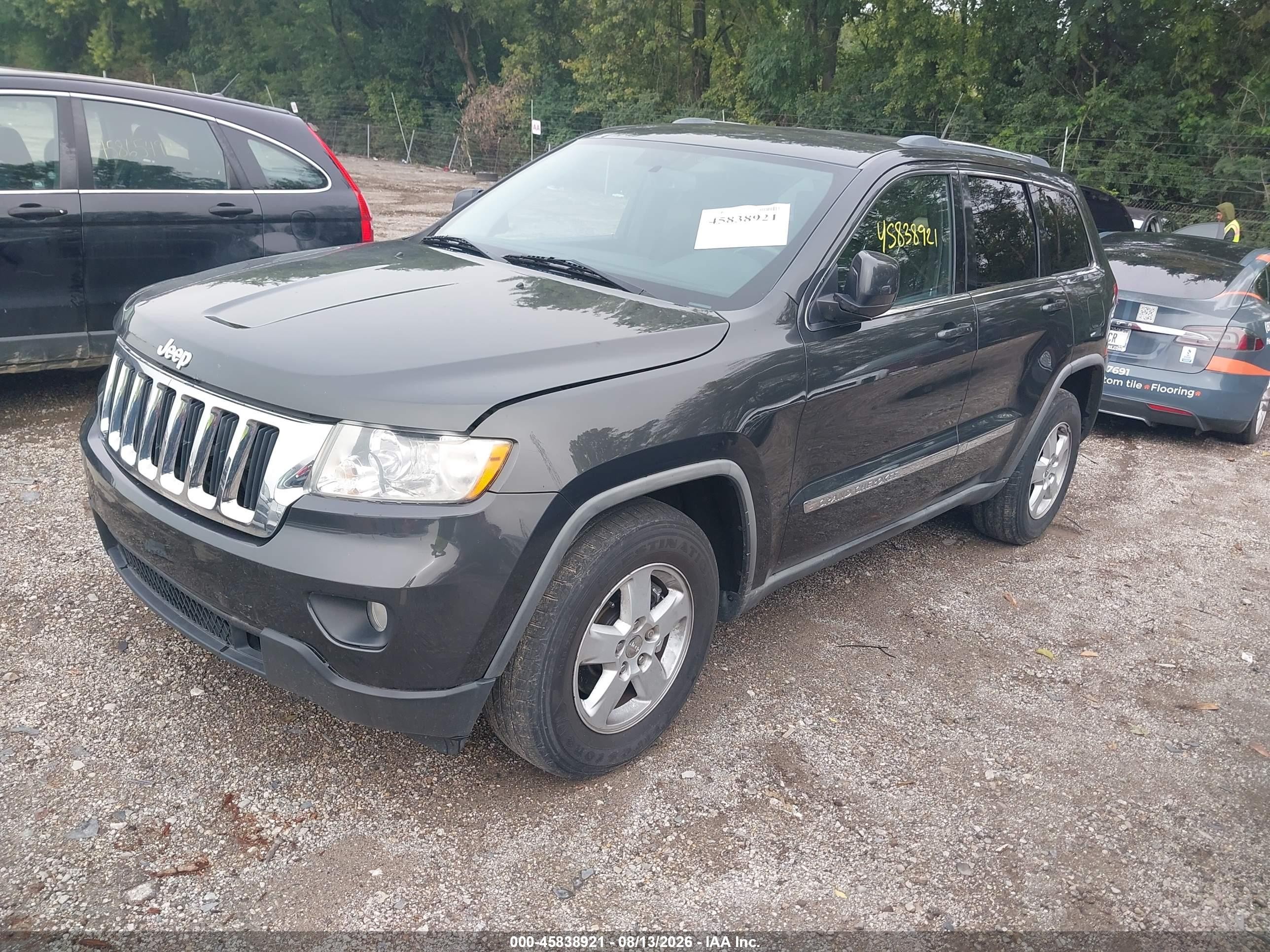 2011 Jeep Grand Cherokee Laredo Серый vin: 1J4RR4GGXBC516465