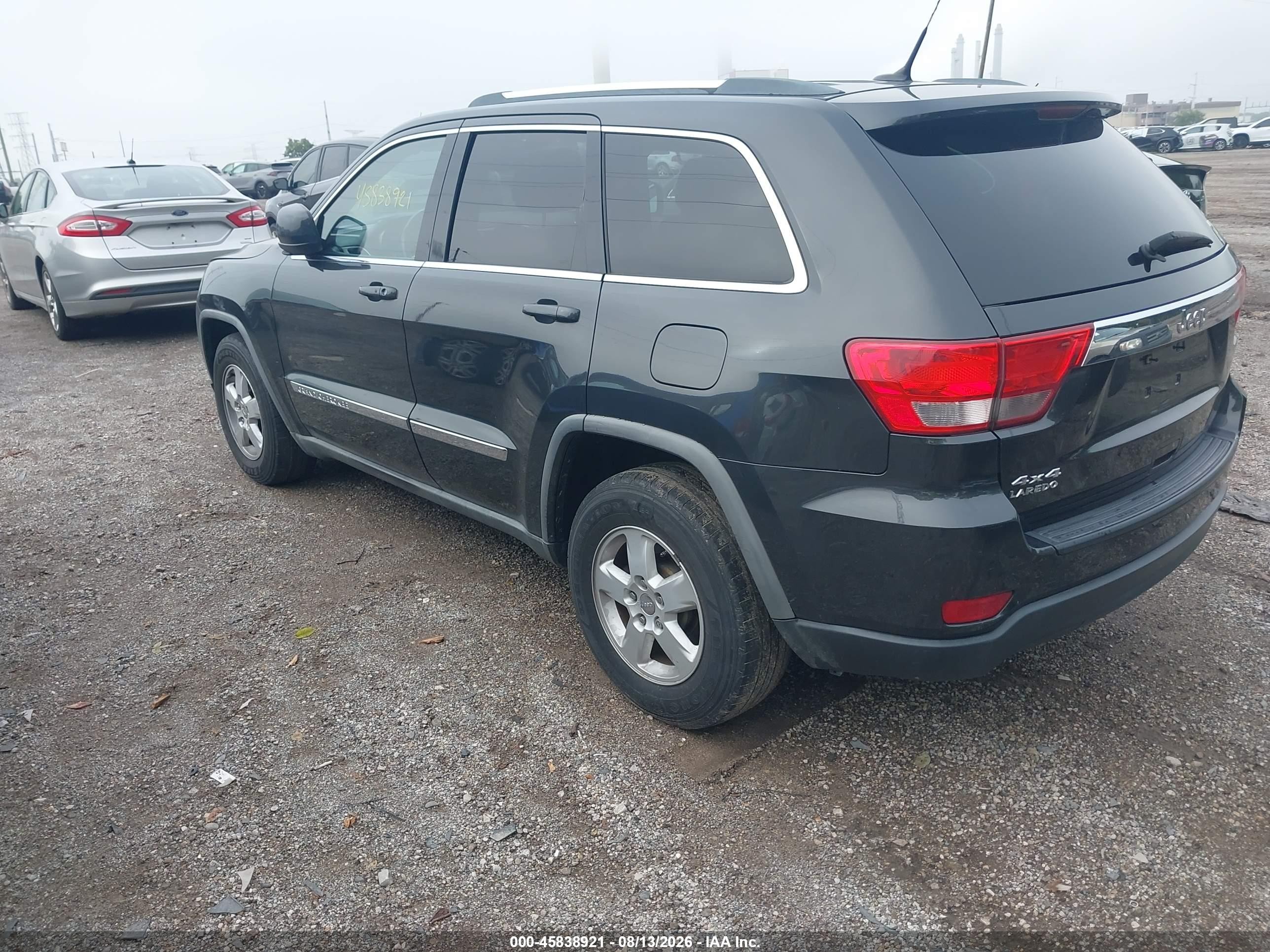 2011 Jeep Grand Cherokee Laredo Серый vin: 1J4RR4GGXBC516465