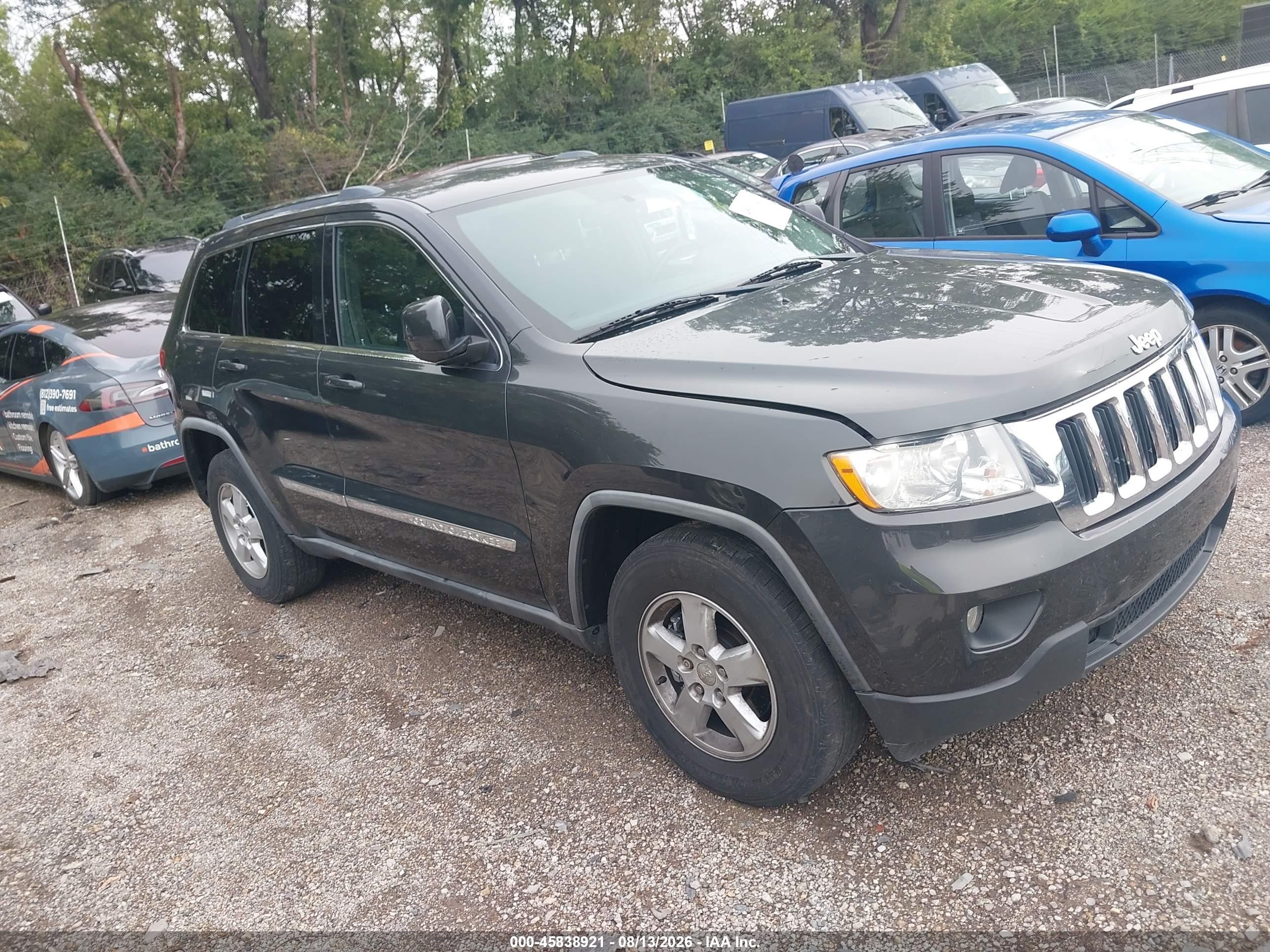 2011 Jeep Grand Cherokee Laredo Gray vin: 1J4RR4GGXBC516465
