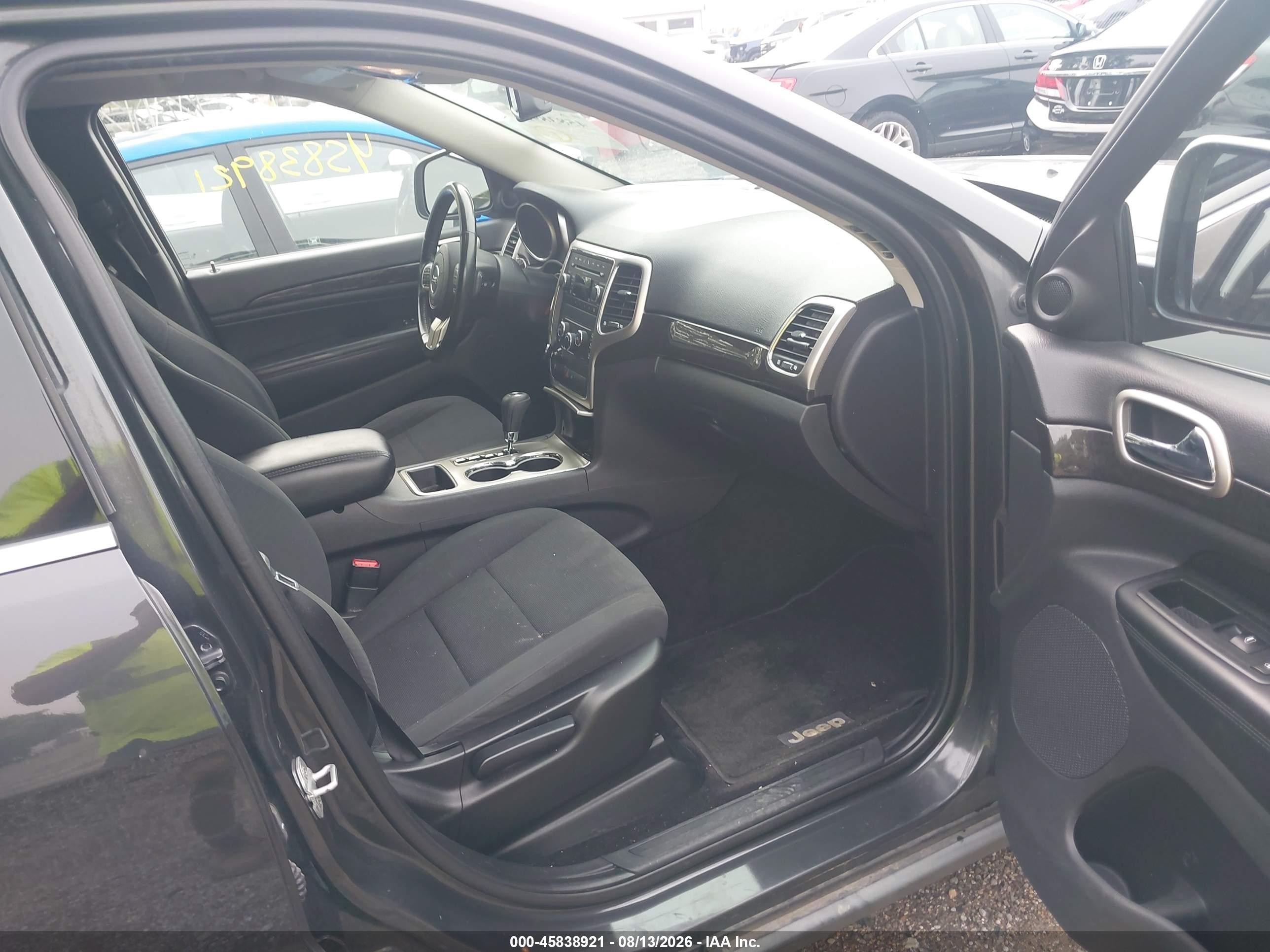2011 Jeep Grand Cherokee Laredo Серый vin: 1J4RR4GGXBC516465