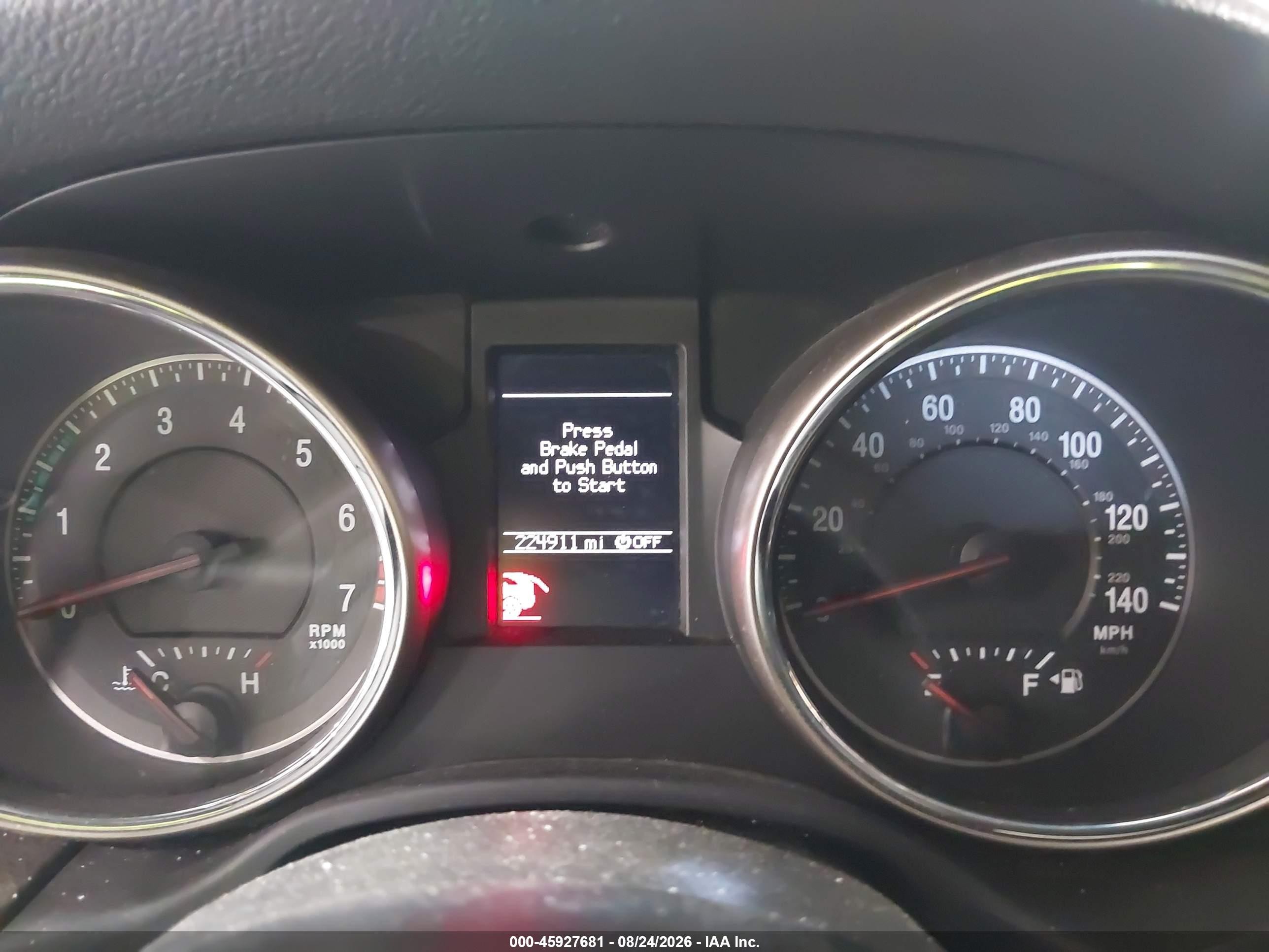 2011 Jeep Grand Cherokee Laredo Белый vin: 1J4RR4GGXBC553564