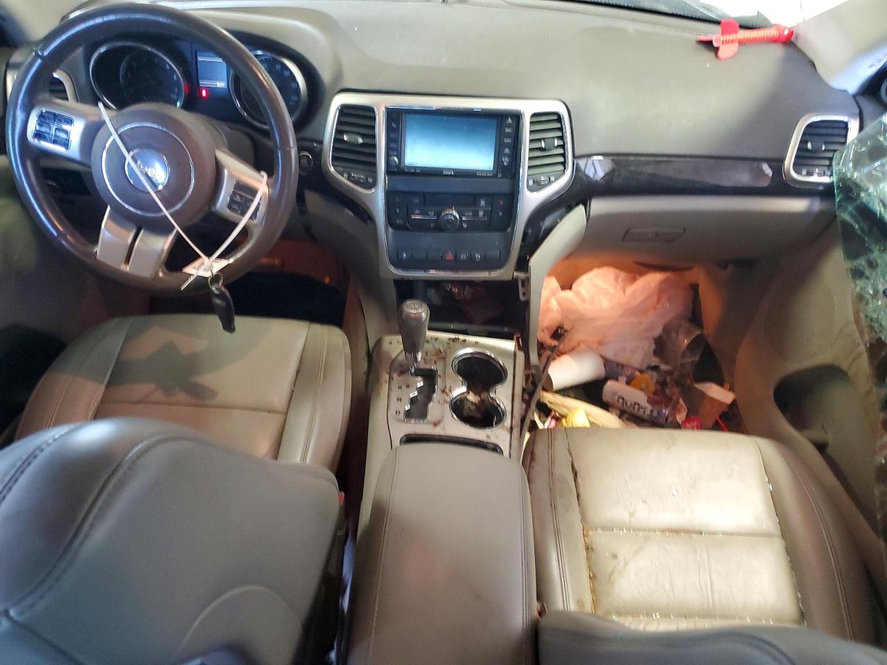 2011 Jeep Grand Cherokee Laredo Gold vin: 1J4RR4GGXBC557761