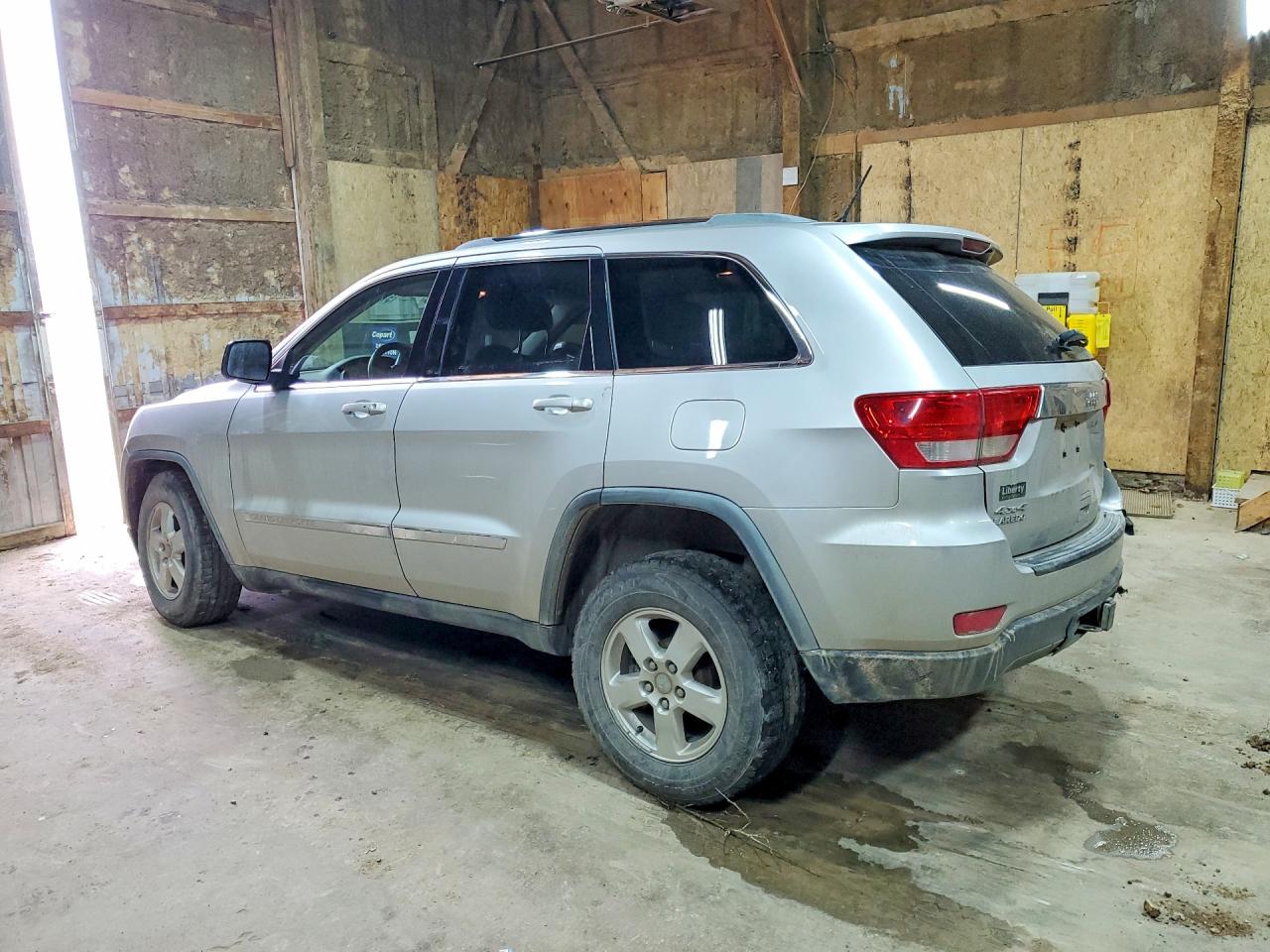 2011 Jeep Grand Cherokee Laredo Silver vin: 1J4RR4GGXBC563124