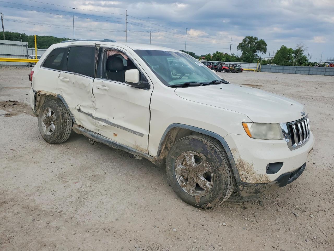 2011 Jeep Grand Cherokee Laredo White vin: 1J4RR4GGXBC566749