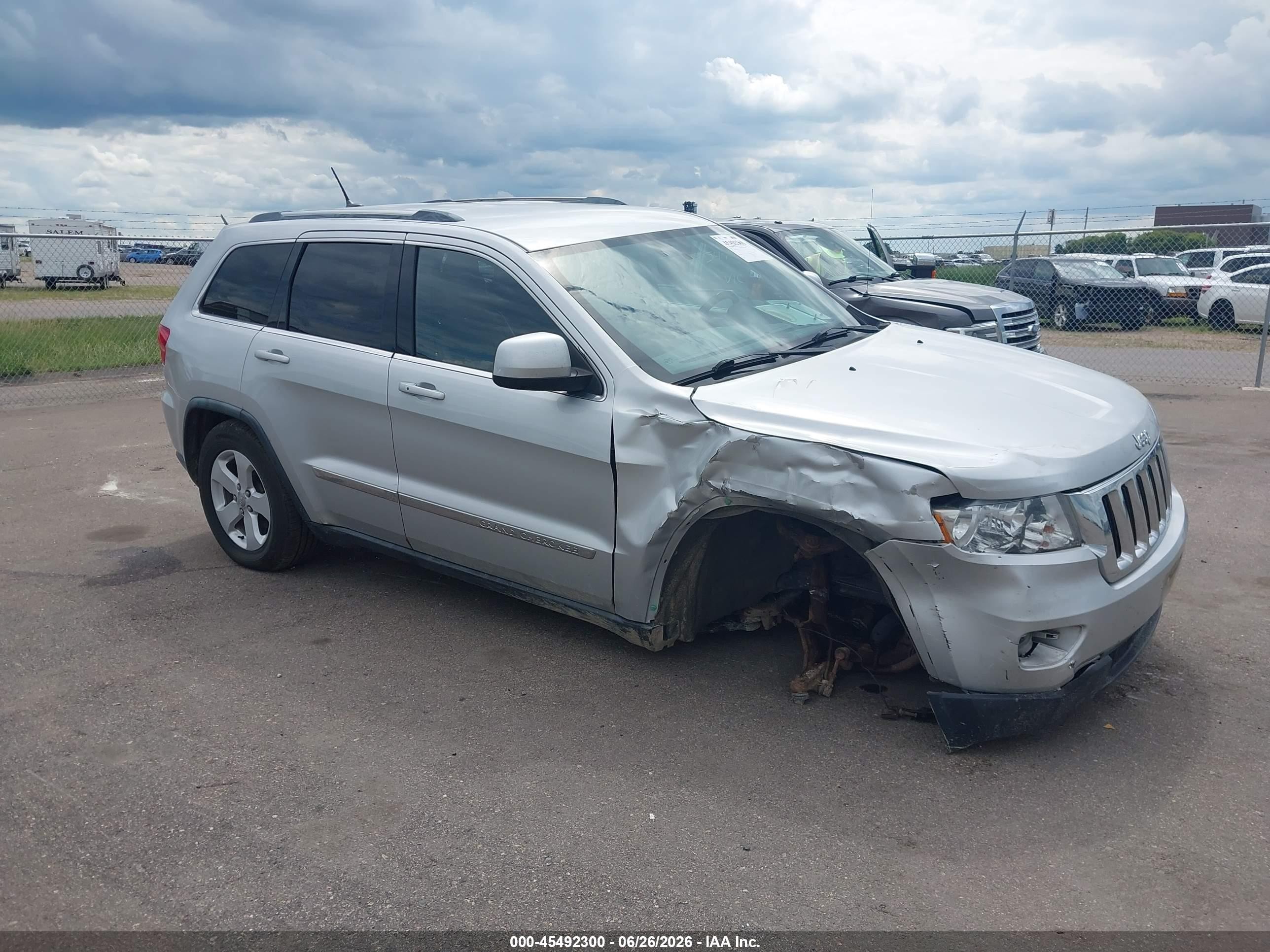 2011 Jeep Grand Cherokee Laredo Silver vin: 1J4RR4GGXBC570252