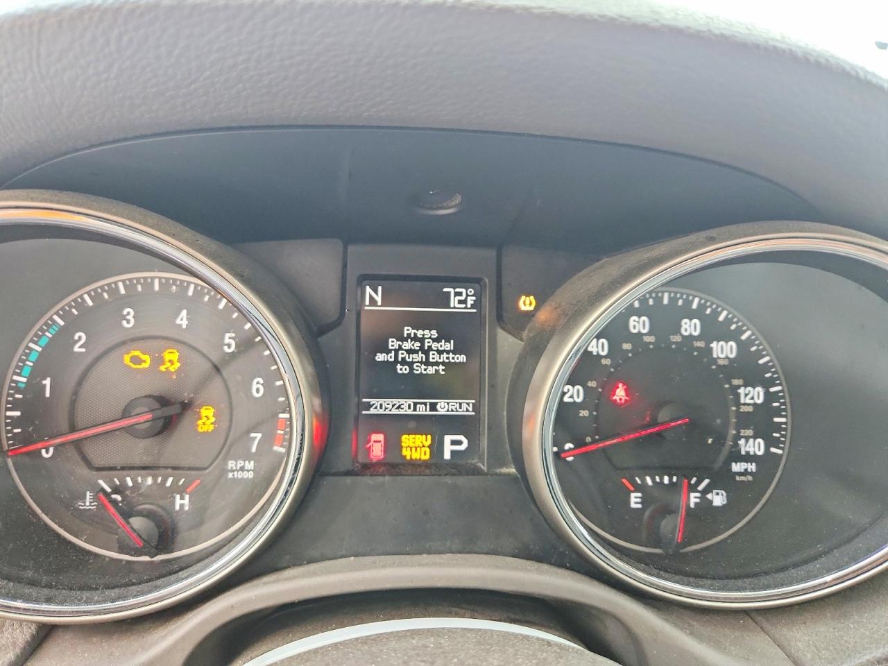 2011 Jeep Grand Cherokee Laredo White vin: 1J4RR4GGXBC595846