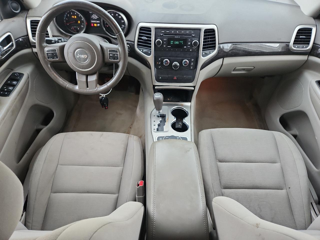2011 Jeep Grand Cherokee Laredo White vin: 1J4RR4GGXBC595846