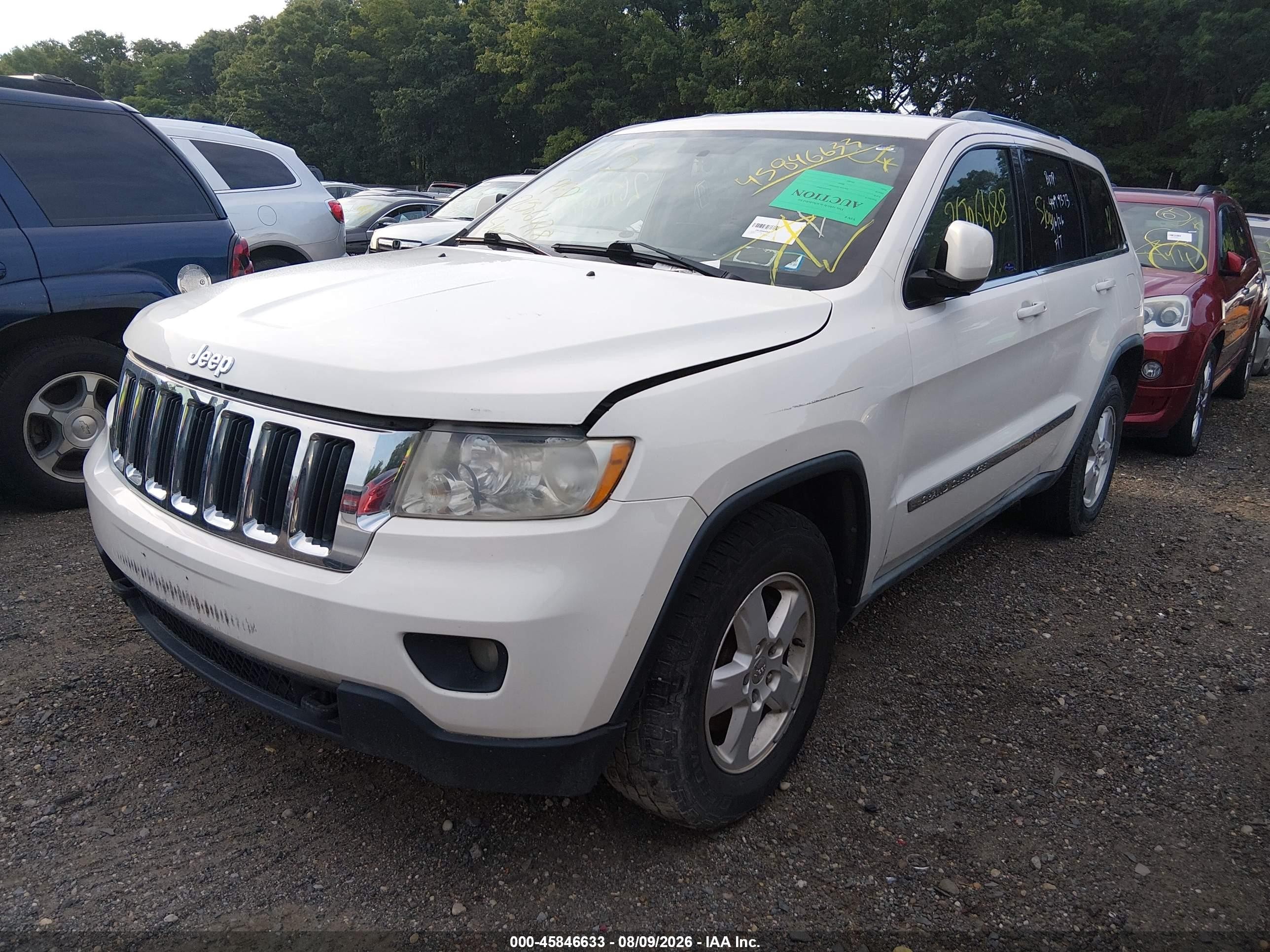 2011 Jeep Grand Cherokee Laredo White vin: 1J4RR4GGXBC617537