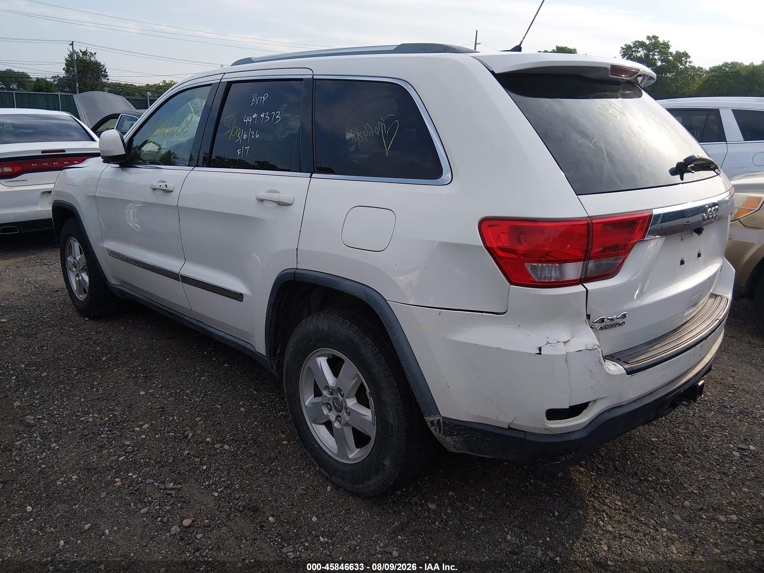 2011 Jeep Grand Cherokee Laredo White vin: 1J4RR4GGXBC617537