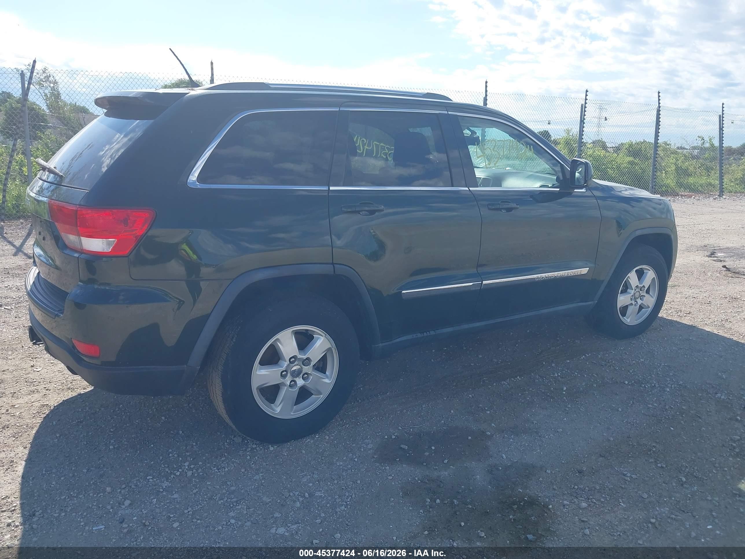 2011 Jeep Grand Cherokee Laredo Green vin: 1J4RR4GGXBC669959