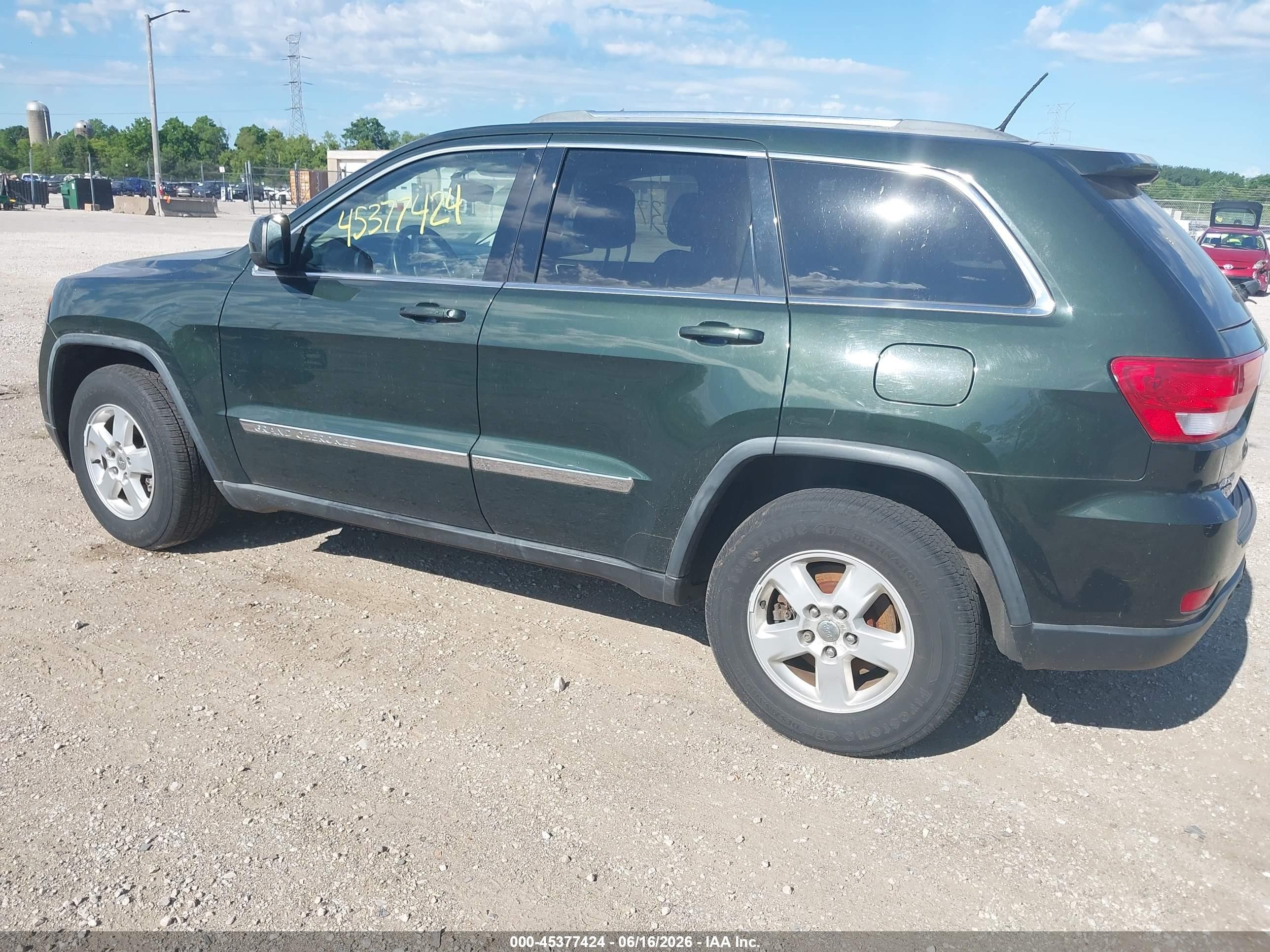 2011 Jeep Grand Cherokee Laredo Green vin: 1J4RR4GGXBC669959