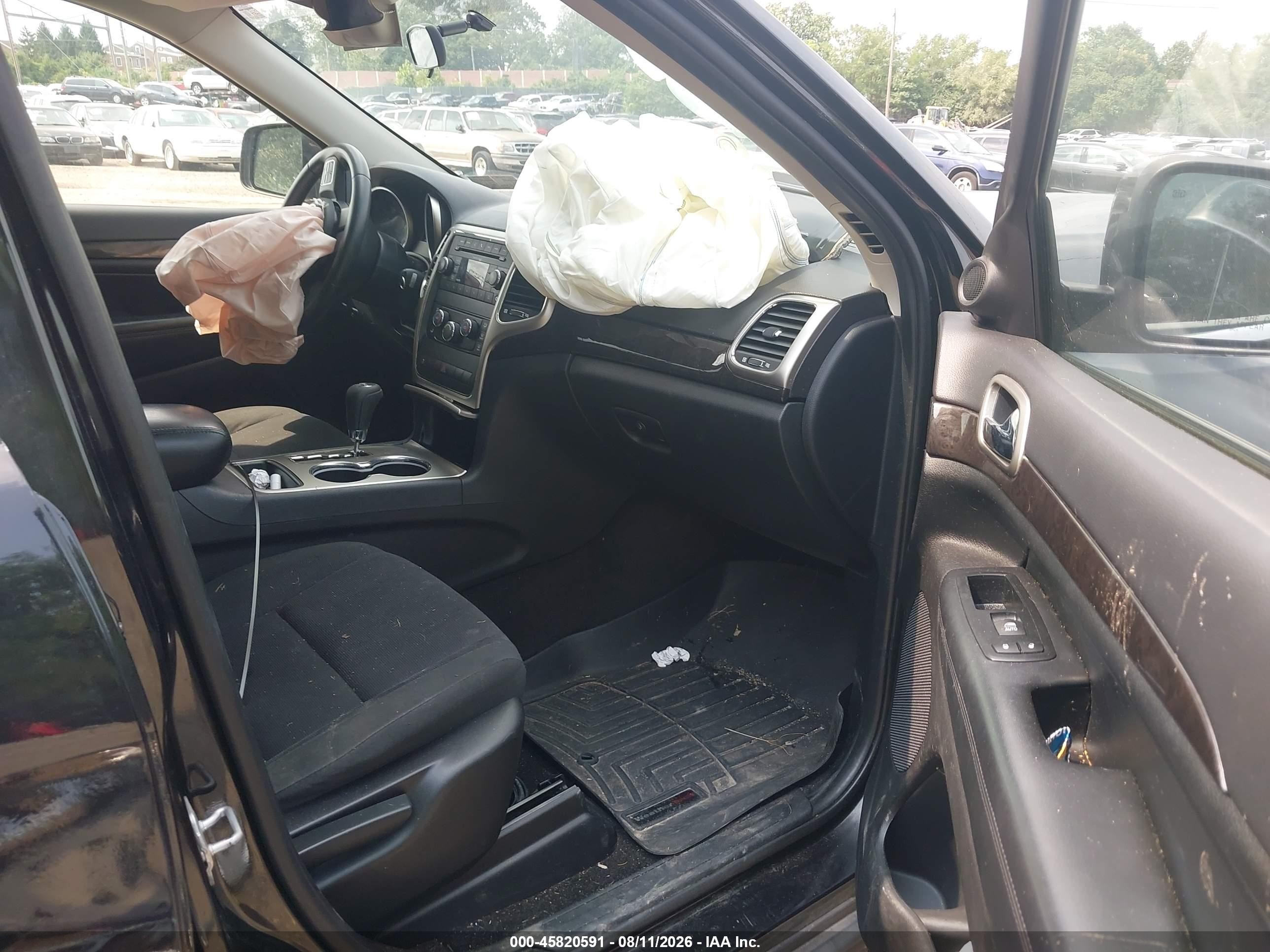 2011 Jeep Grand Cherokee Laredo Black vin: 1J4RR4GGXBC677673