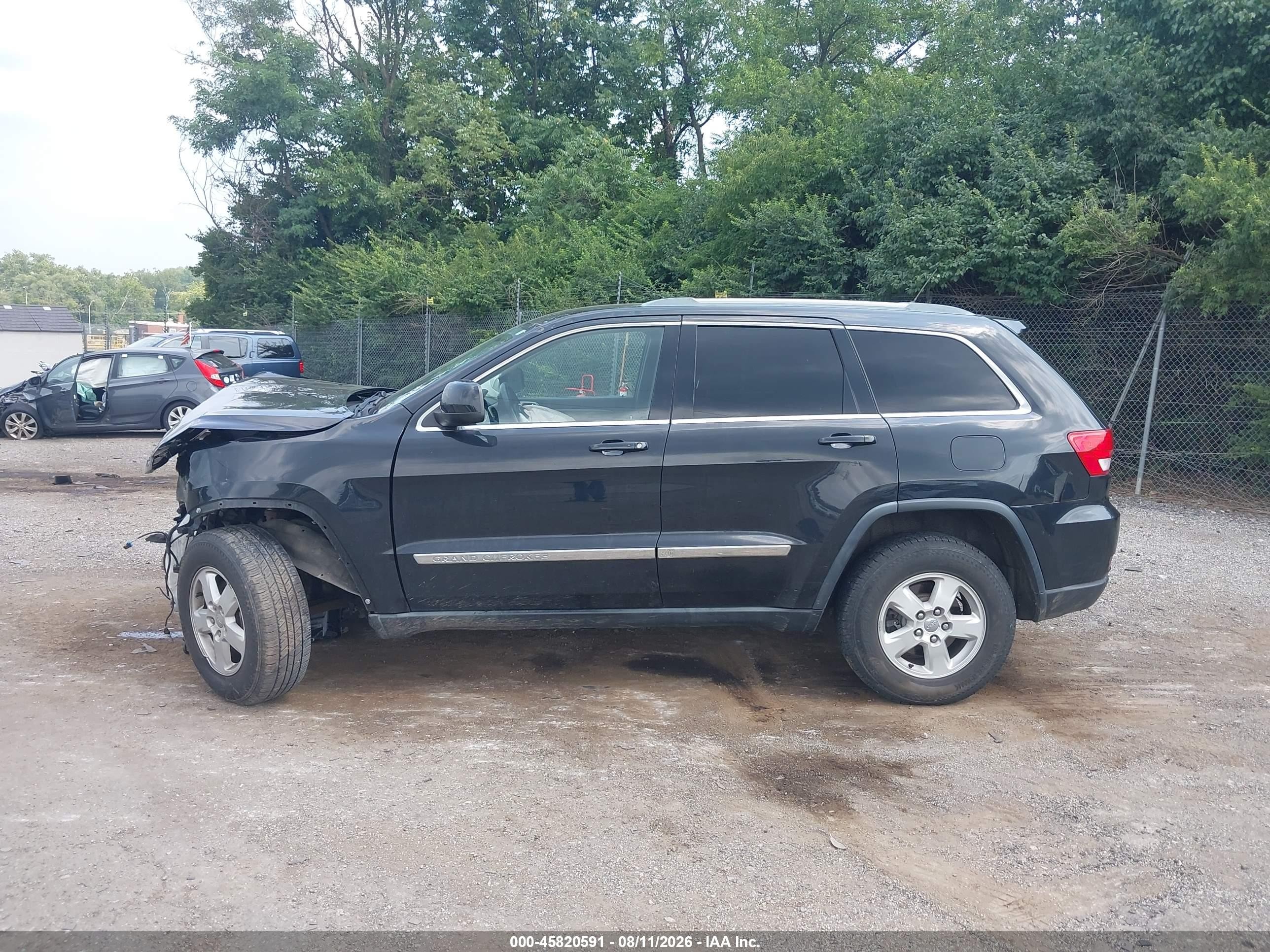 2011 Jeep Grand Cherokee Laredo Black vin: 1J4RR4GGXBC677673