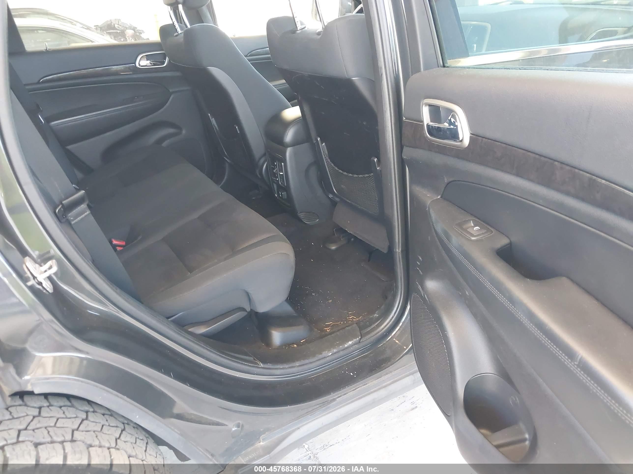 2011 Jeep Grand Cherokee Laredo Gray vin: 1J4RR4GGXBC679486