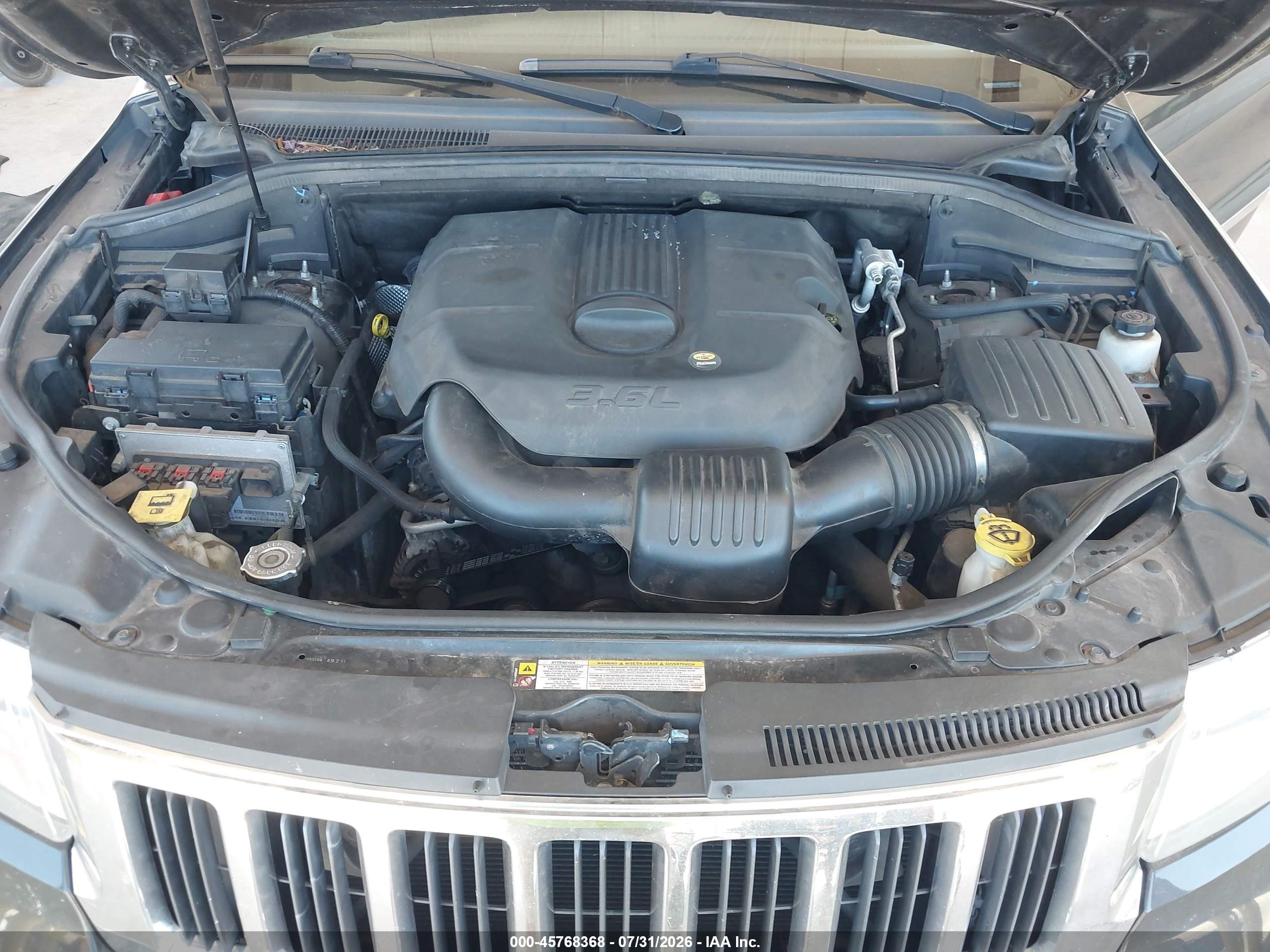 2011 Jeep Grand Cherokee Laredo Gray vin: 1J4RR4GGXBC679486