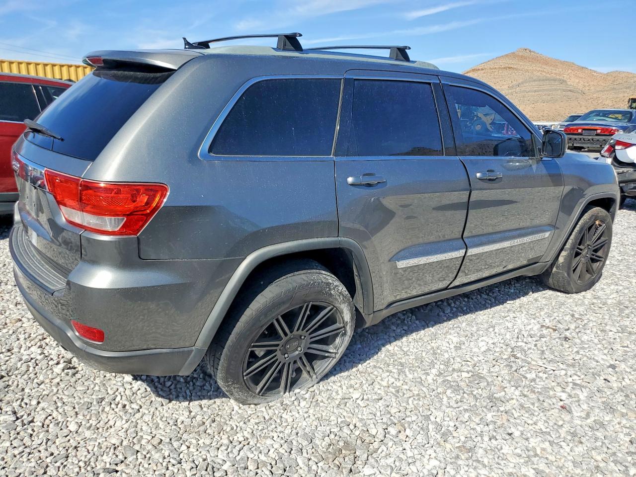 2011 Jeep Grand Cherokee Laredo Gray vin: 1J4RR4GGXBC738830
