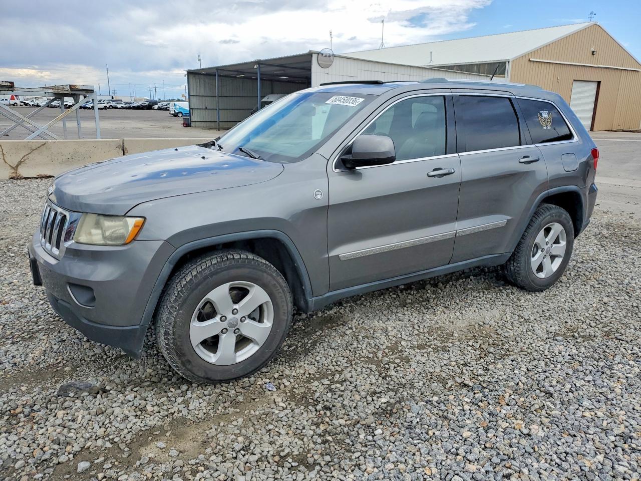 2011 Jeep Grand Cherokee Laredo Gray vin: 1J4RR4GT2BC578519
