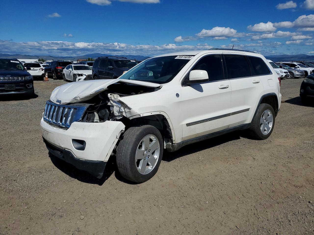 2011 Jeep Grand Cherokee Laredo White vin: 1J4RR4GT3BC573846