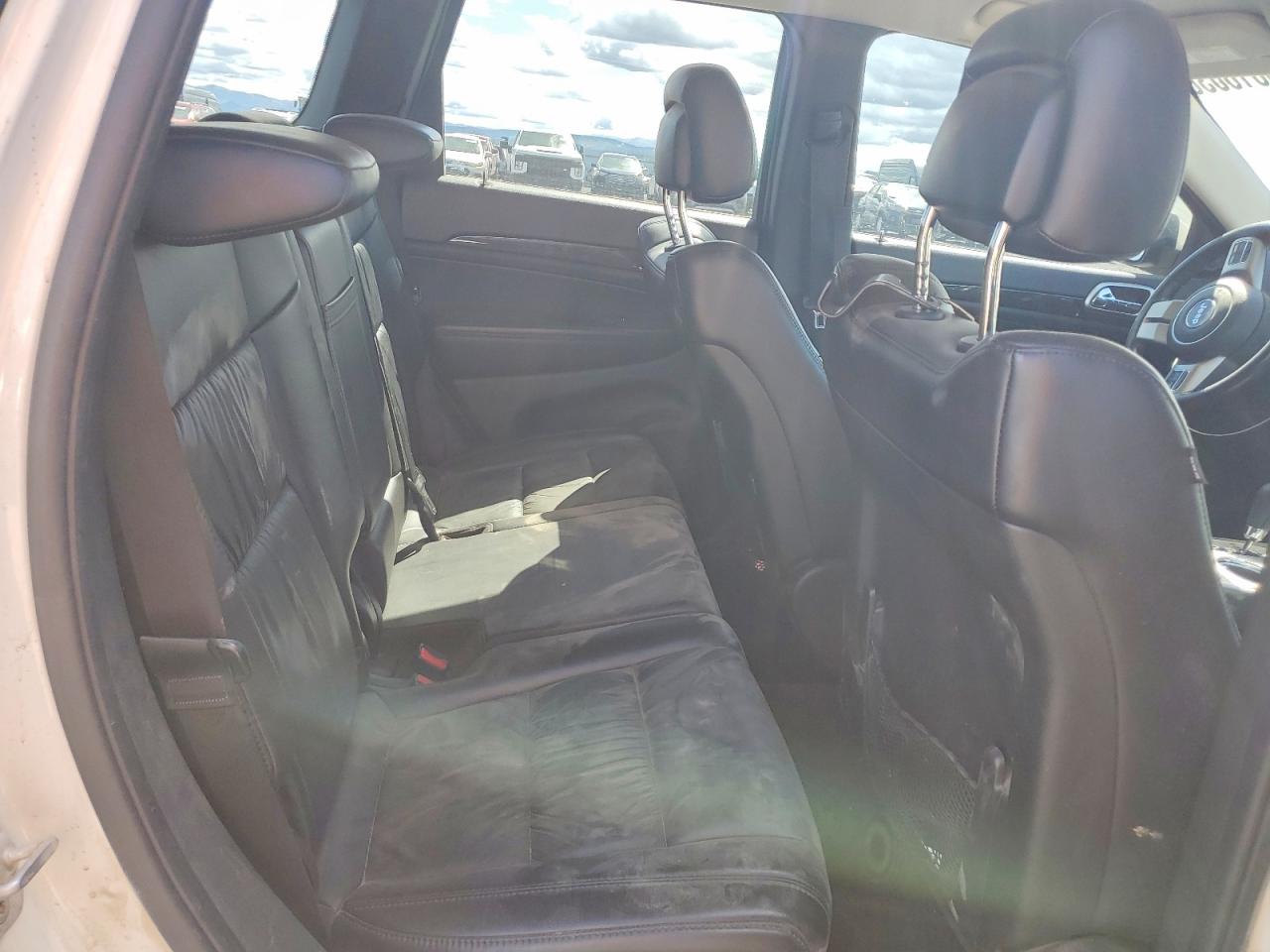 2011 Jeep Grand Cherokee Laredo White vin: 1J4RR4GT3BC573846