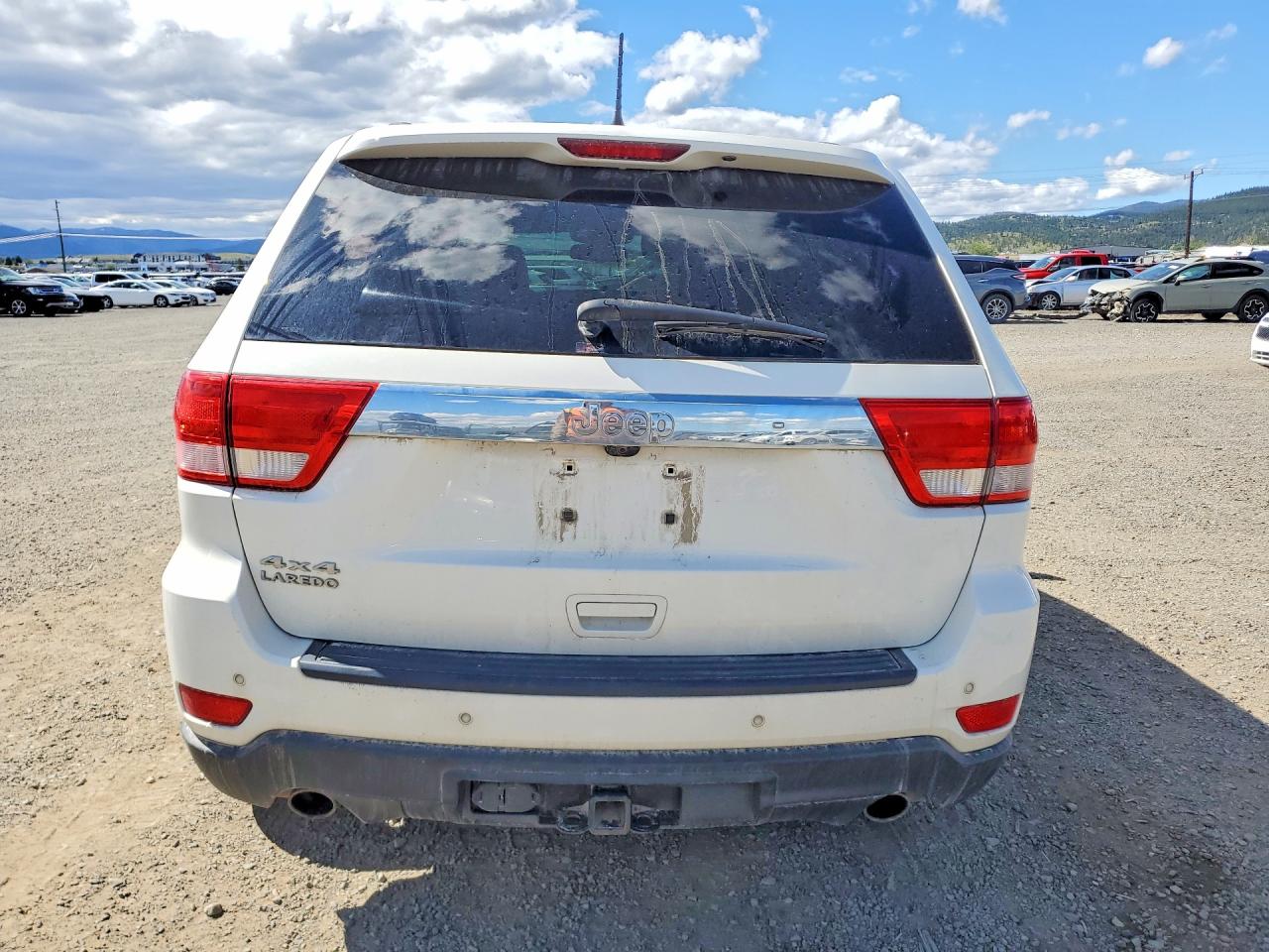 2011 Jeep Grand Cherokee Laredo White vin: 1J4RR4GT3BC573846