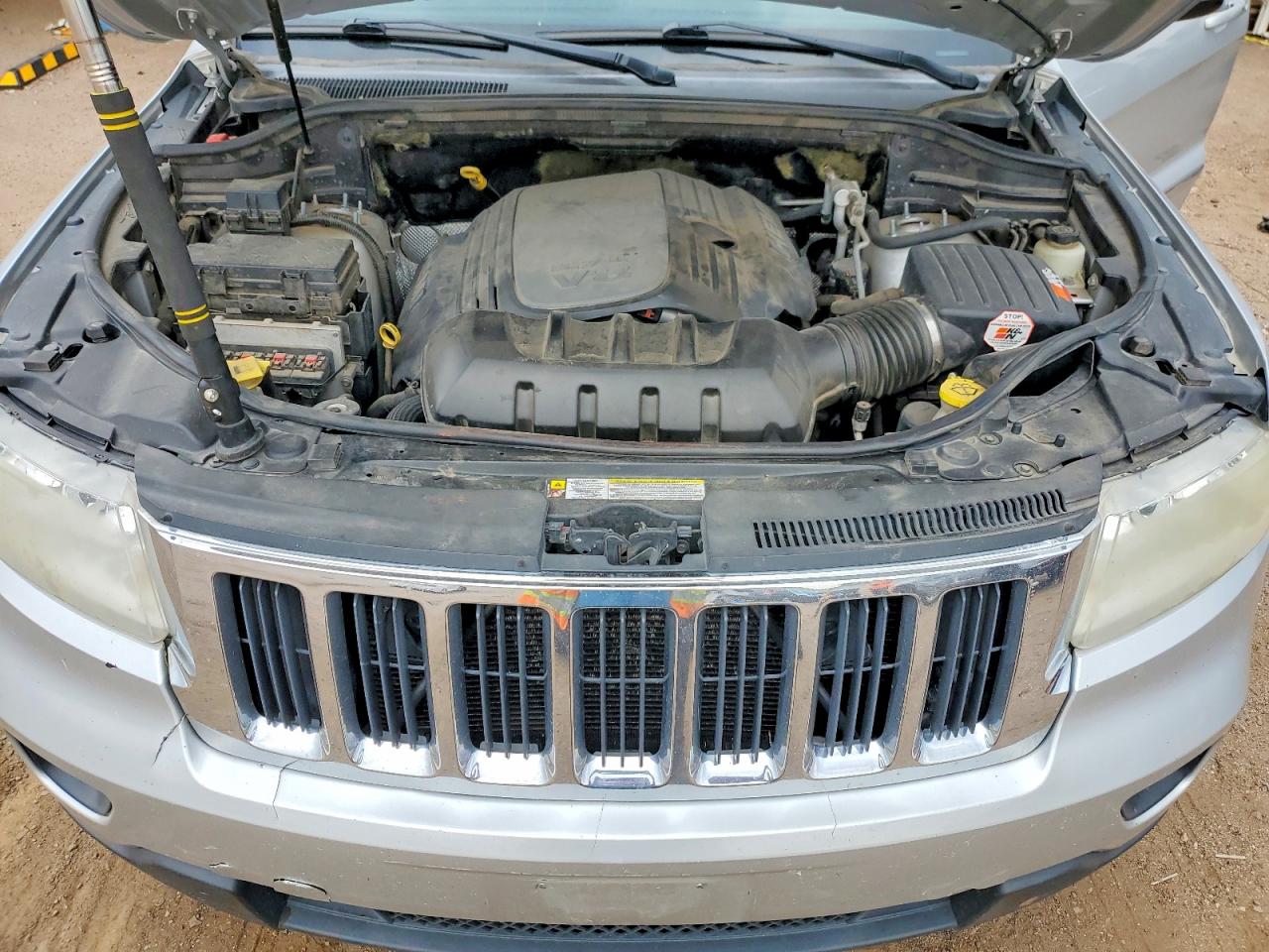 2011 Jeep Grand Cherokee Laredo Silver vin: 1J4RR4GT3BC627288