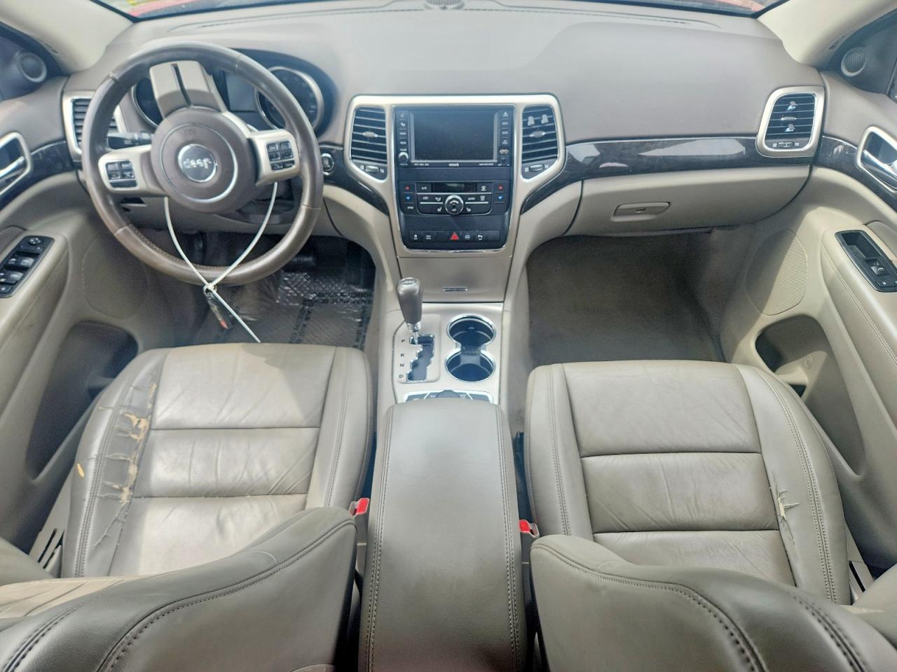 2011 Jeep Grand Cherokee Laredo Red vin: 1J4RR4GT4BC525823