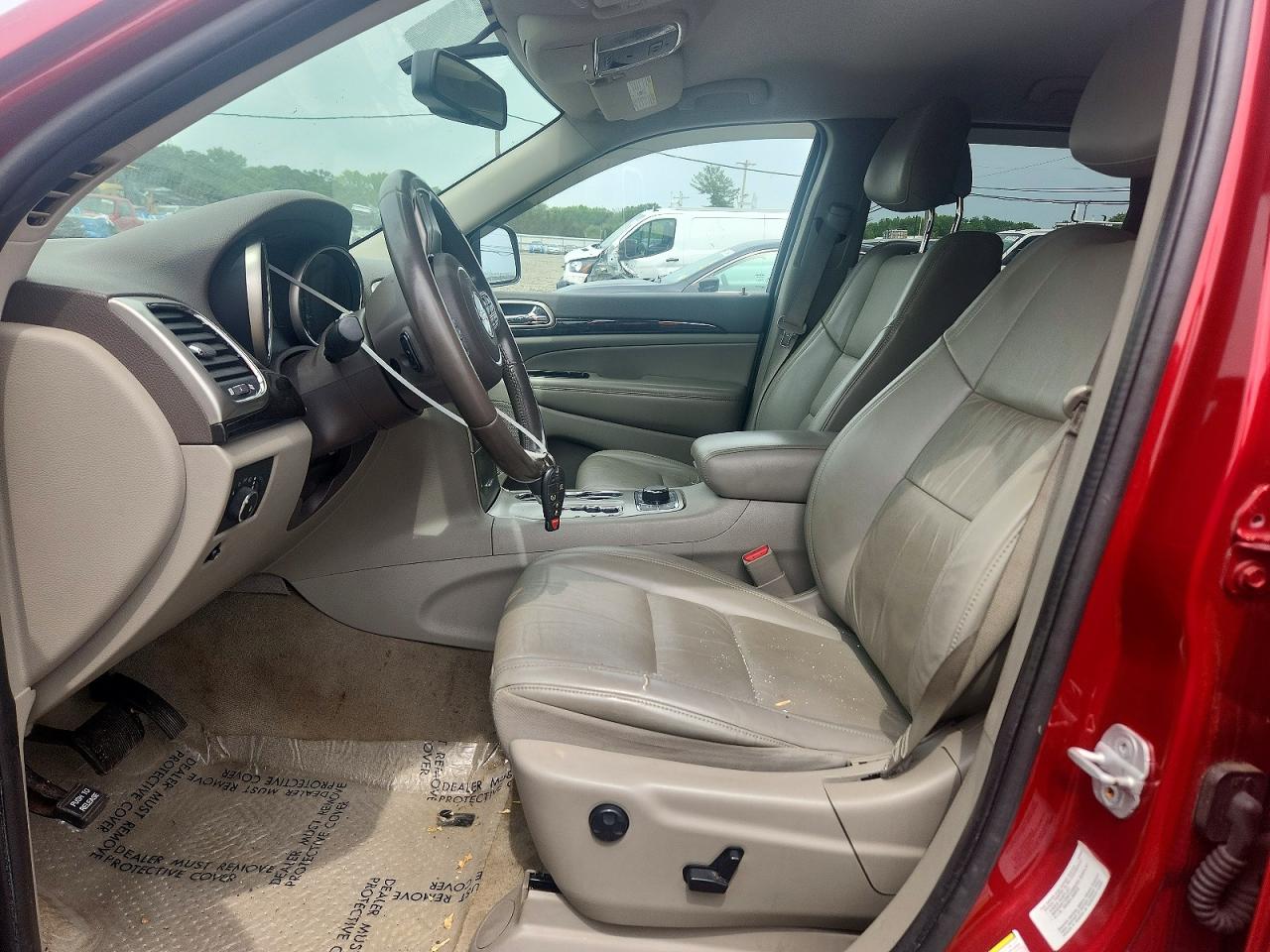 2011 Jeep Grand Cherokee Laredo Red vin: 1J4RR4GT4BC525823