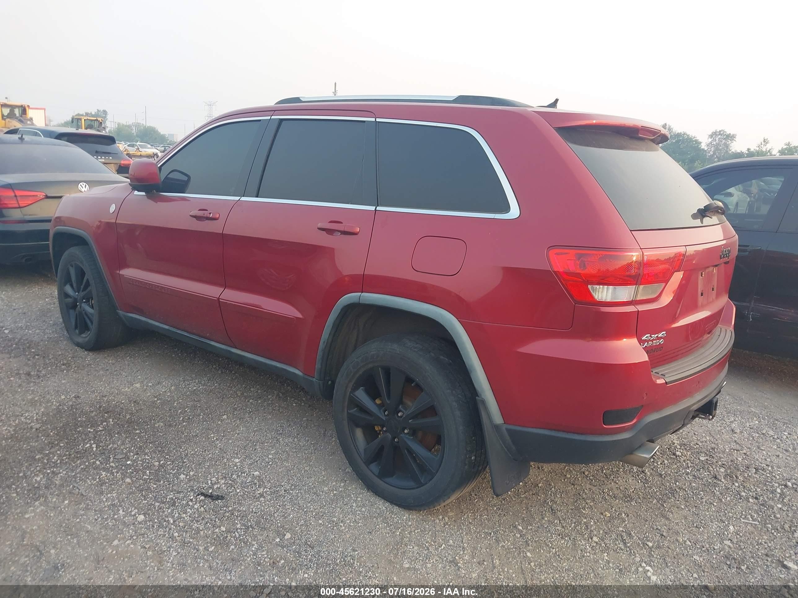 2011 Jeep Grand Cherokee Laredo Красный vin: 1J4RR4GT4BC540323