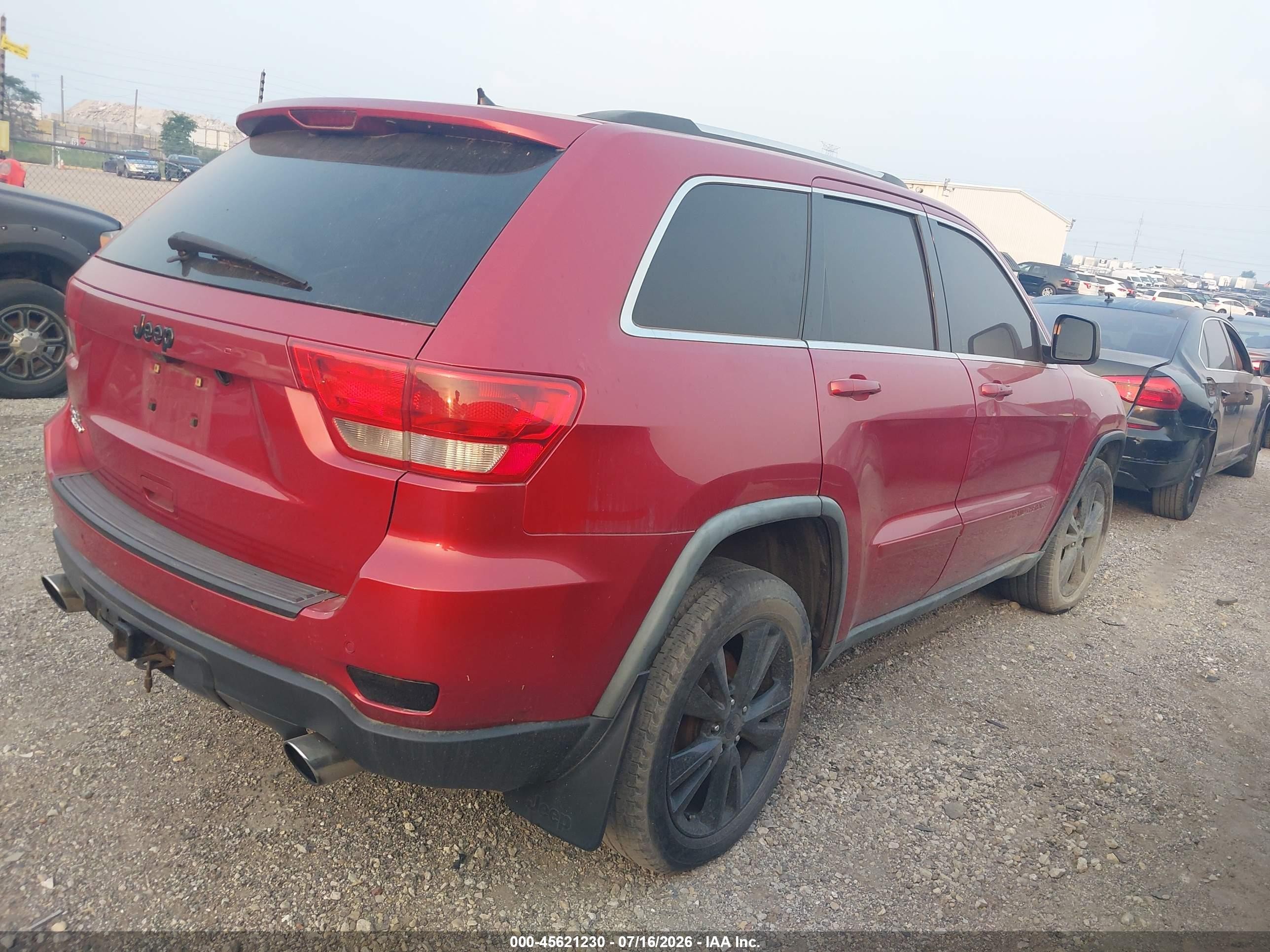 2011 Jeep Grand Cherokee Laredo Красный vin: 1J4RR4GT4BC540323
