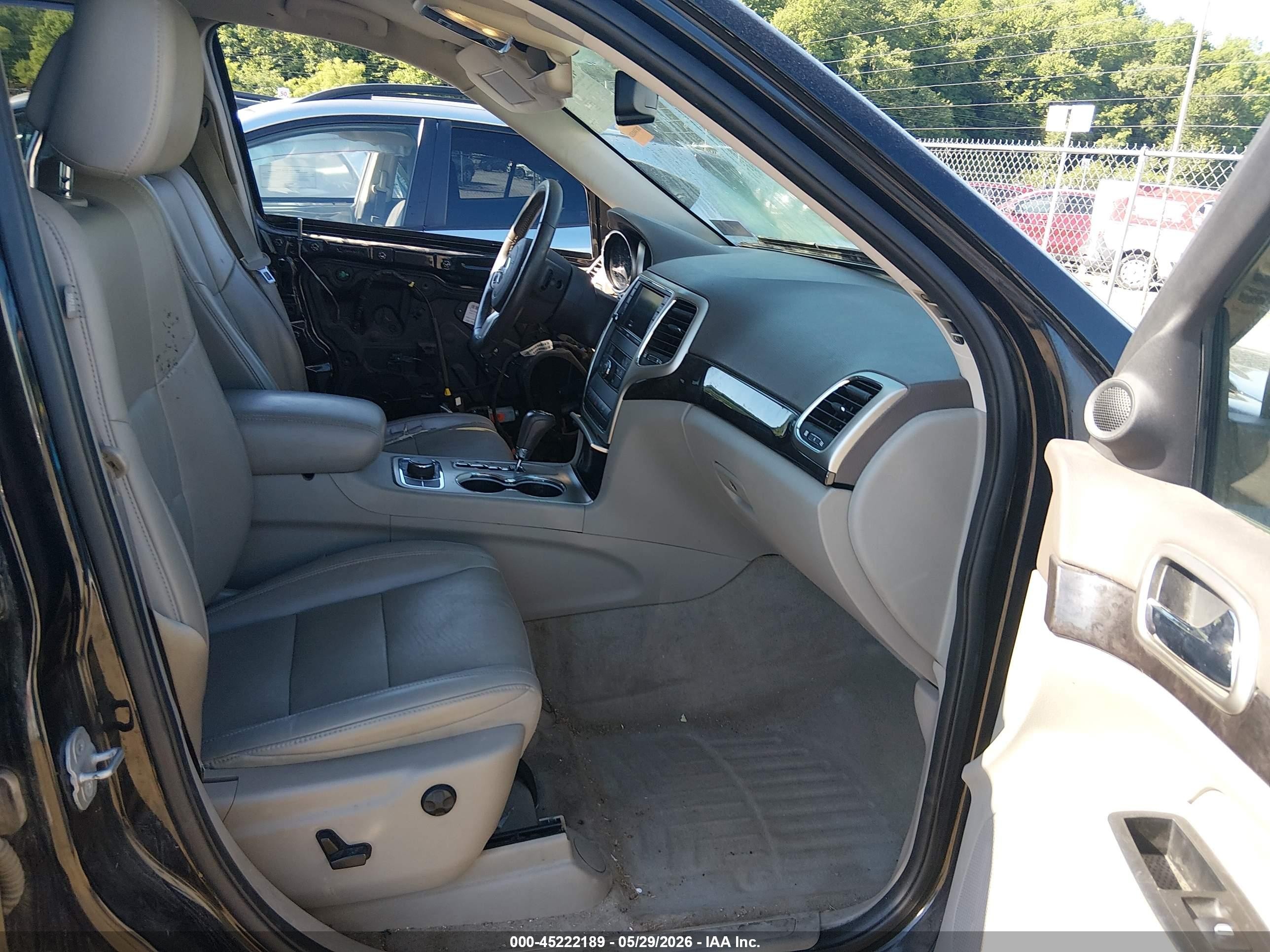 2011 Jeep Grand Cherokee Laredo Черный vin: 1J4RR4GT5BC504642