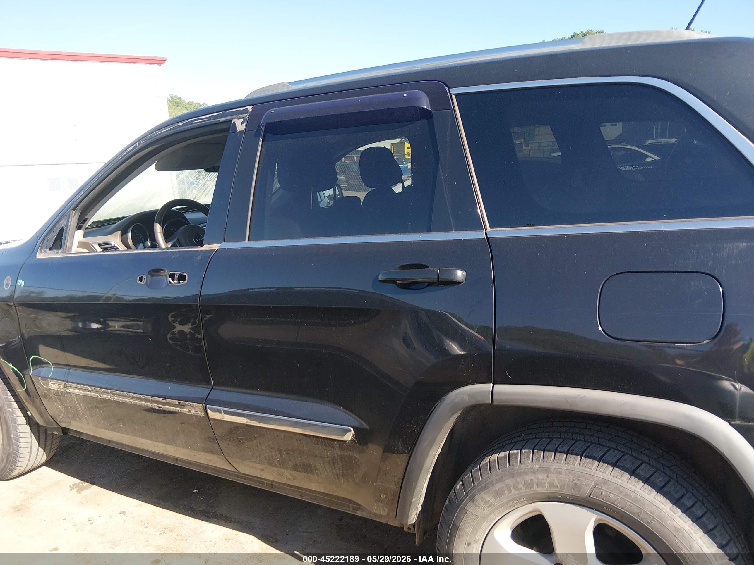 2011 Jeep Grand Cherokee Laredo Черный vin: 1J4RR4GT5BC504642