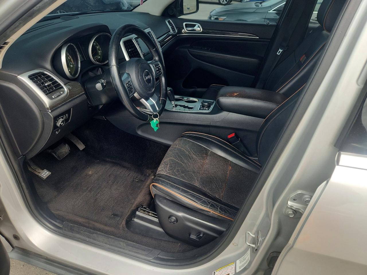 2011 Jeep Grand Cherokee Laredo Silver vin: 1J4RR4GT6BC646417