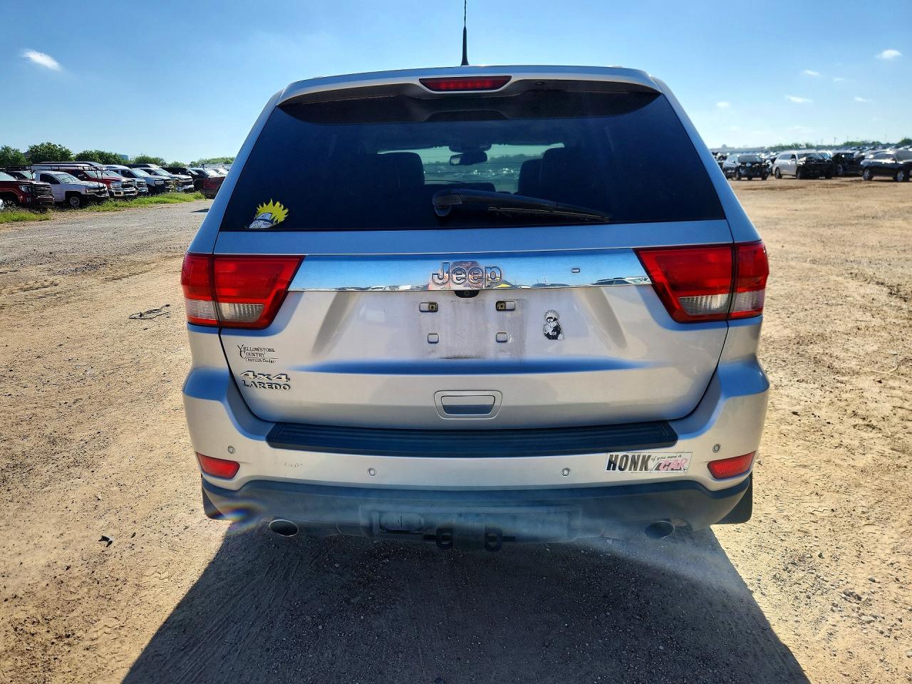 2011 Jeep Grand Cherokee Laredo Серебряный vin: 1J4RR4GT7BC509843