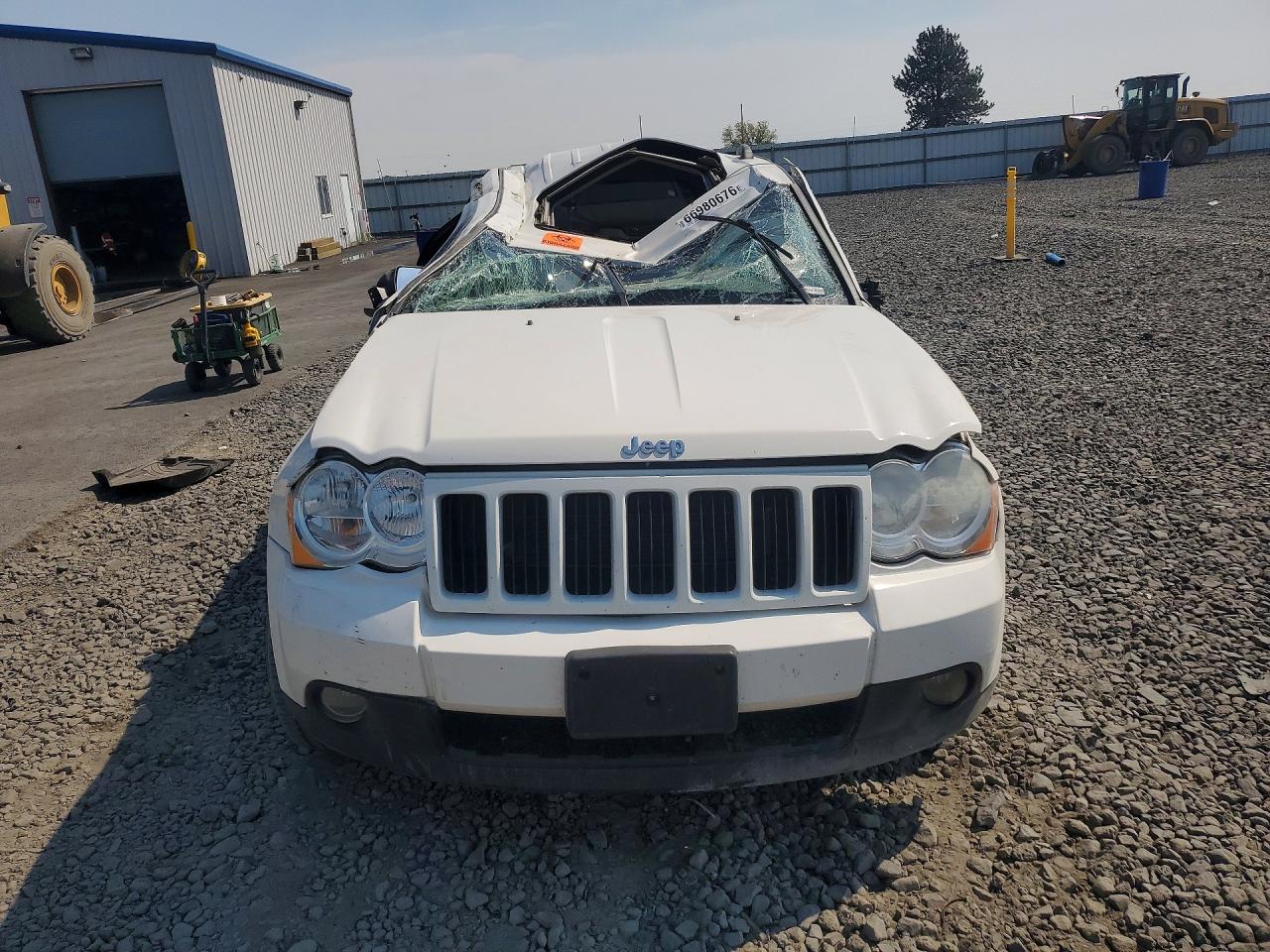 2010 Jeep Grand Cherokee Laredo Белый vin: 1J4RR4GT8AC151053