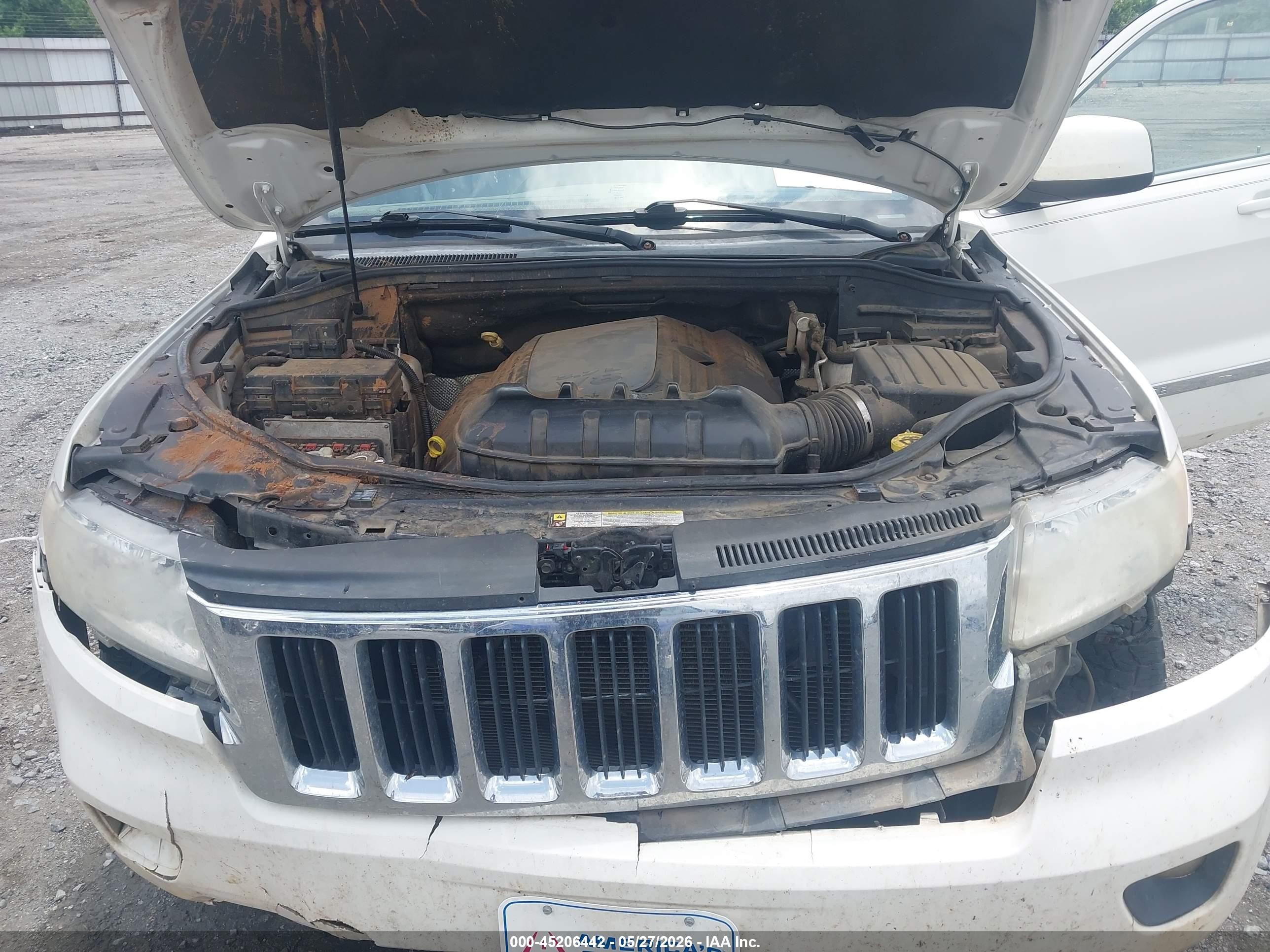 2011 Jeep Grand Cherokee Laredo White vin: 1J4RR4GT8BC544150
