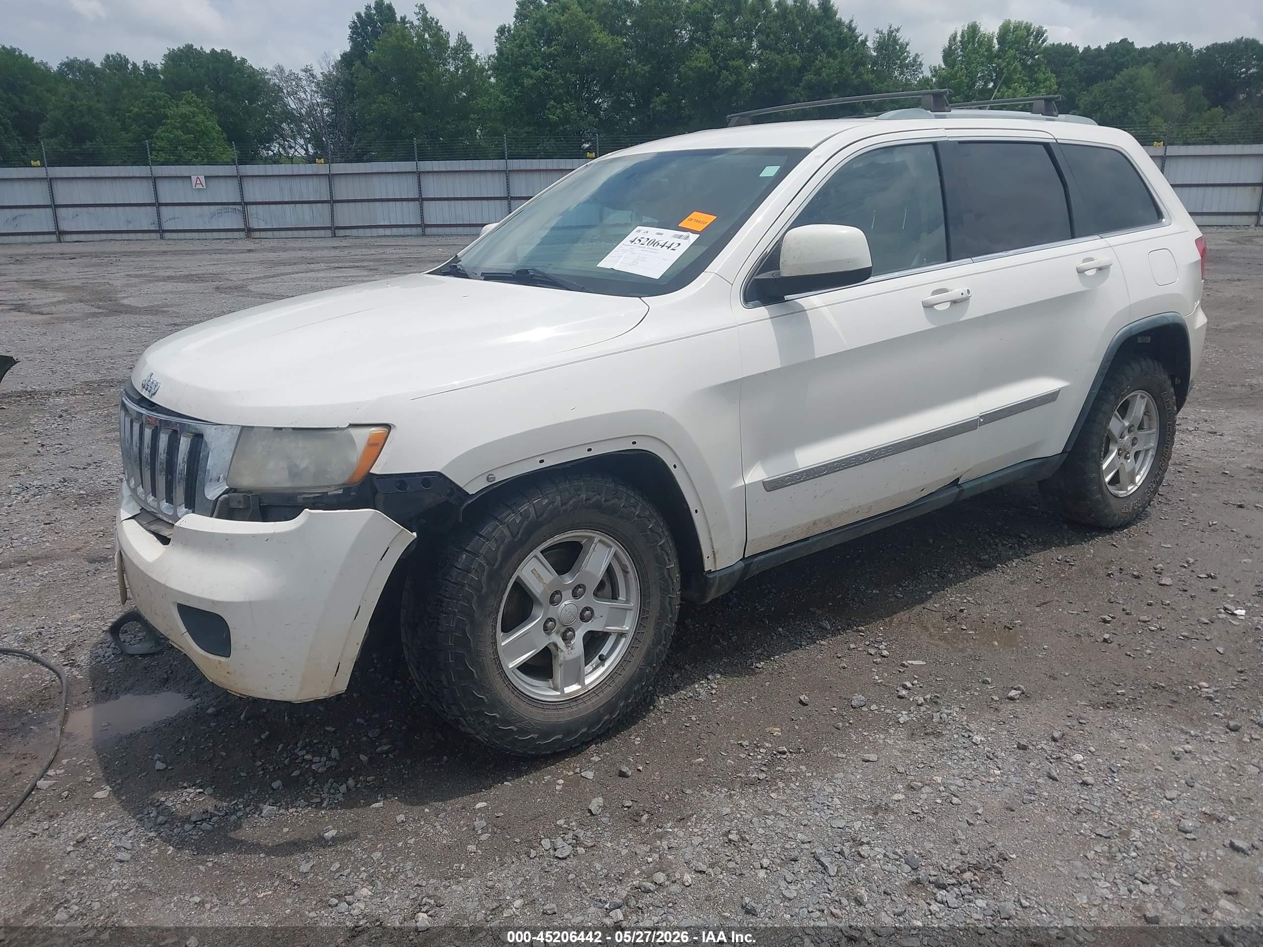 2011 Jeep Grand Cherokee Laredo White vin: 1J4RR4GT8BC544150