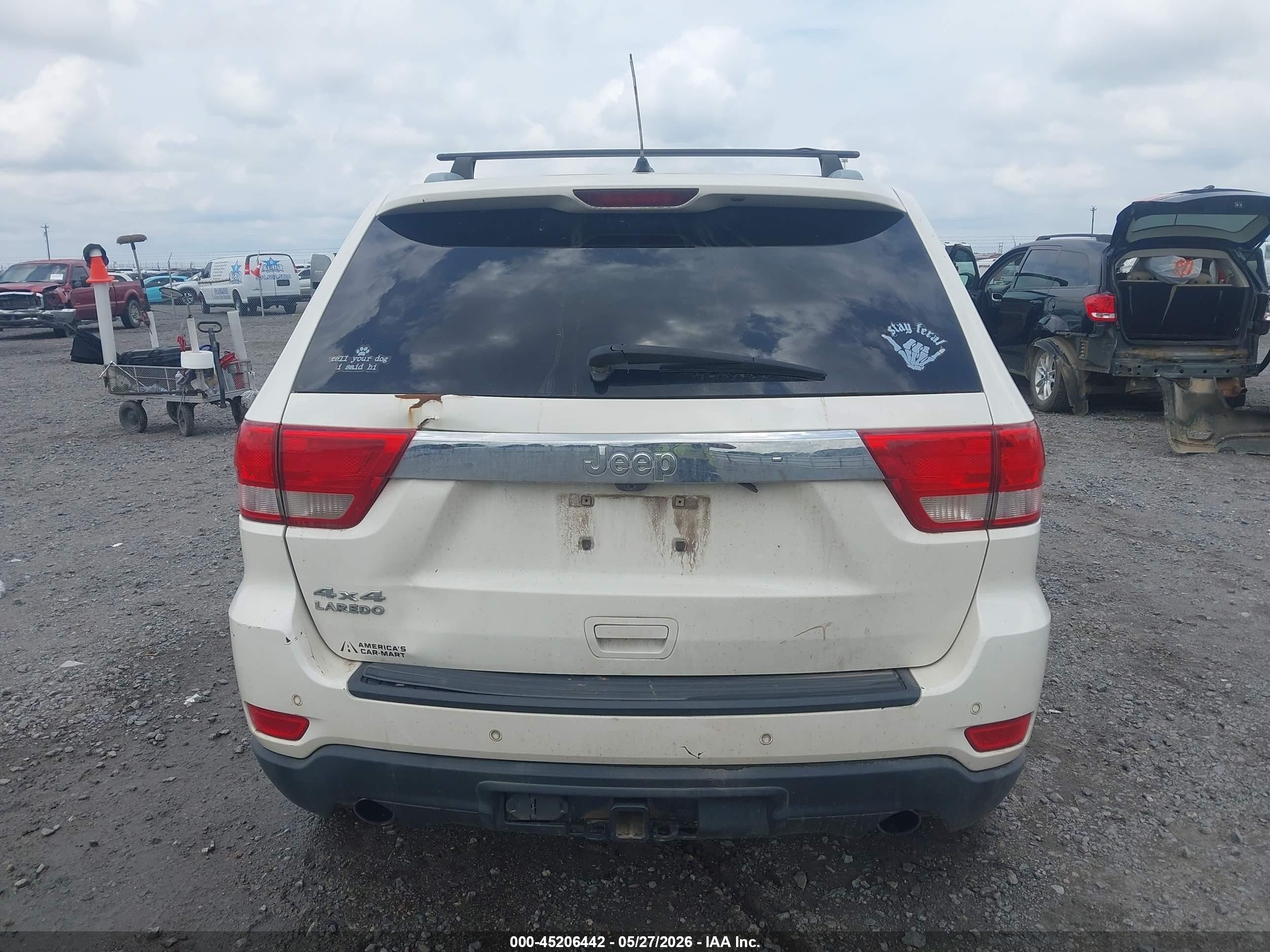 2011 Jeep Grand Cherokee Laredo White vin: 1J4RR4GT8BC544150