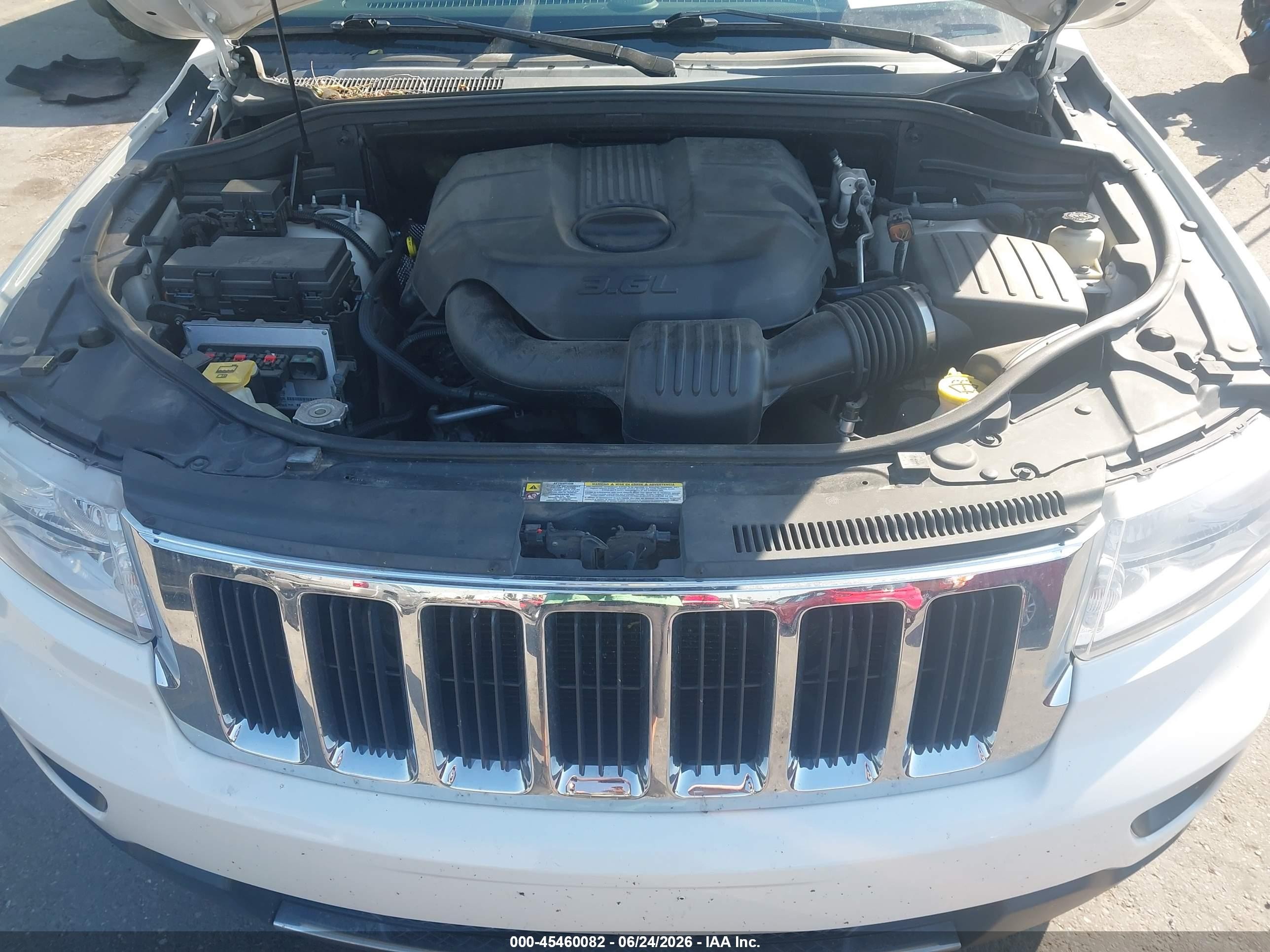2011 Jeep Grand Cherokee Limited White vin: 1J4RR5GG1BC605069