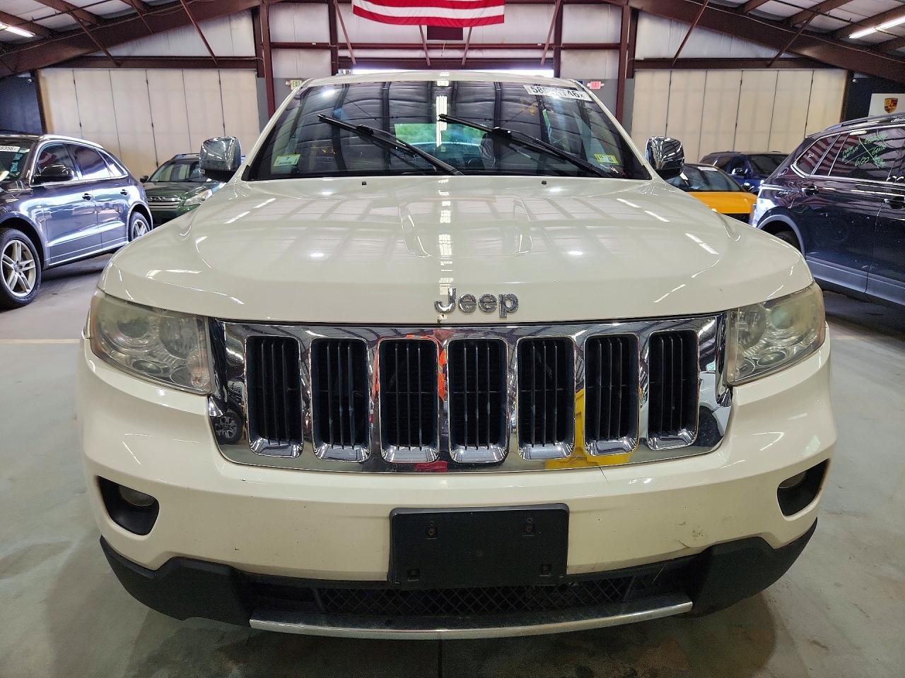 2011 Jeep Grand Cherokee Limited White vin: 1J4RR5GG2BC723308