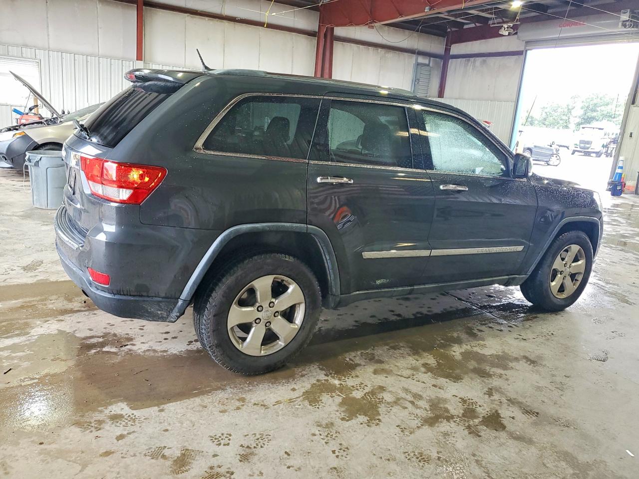 2011 Jeep Grand Cherokee Limited Gray vin: 1J4RR5GG2BC738097