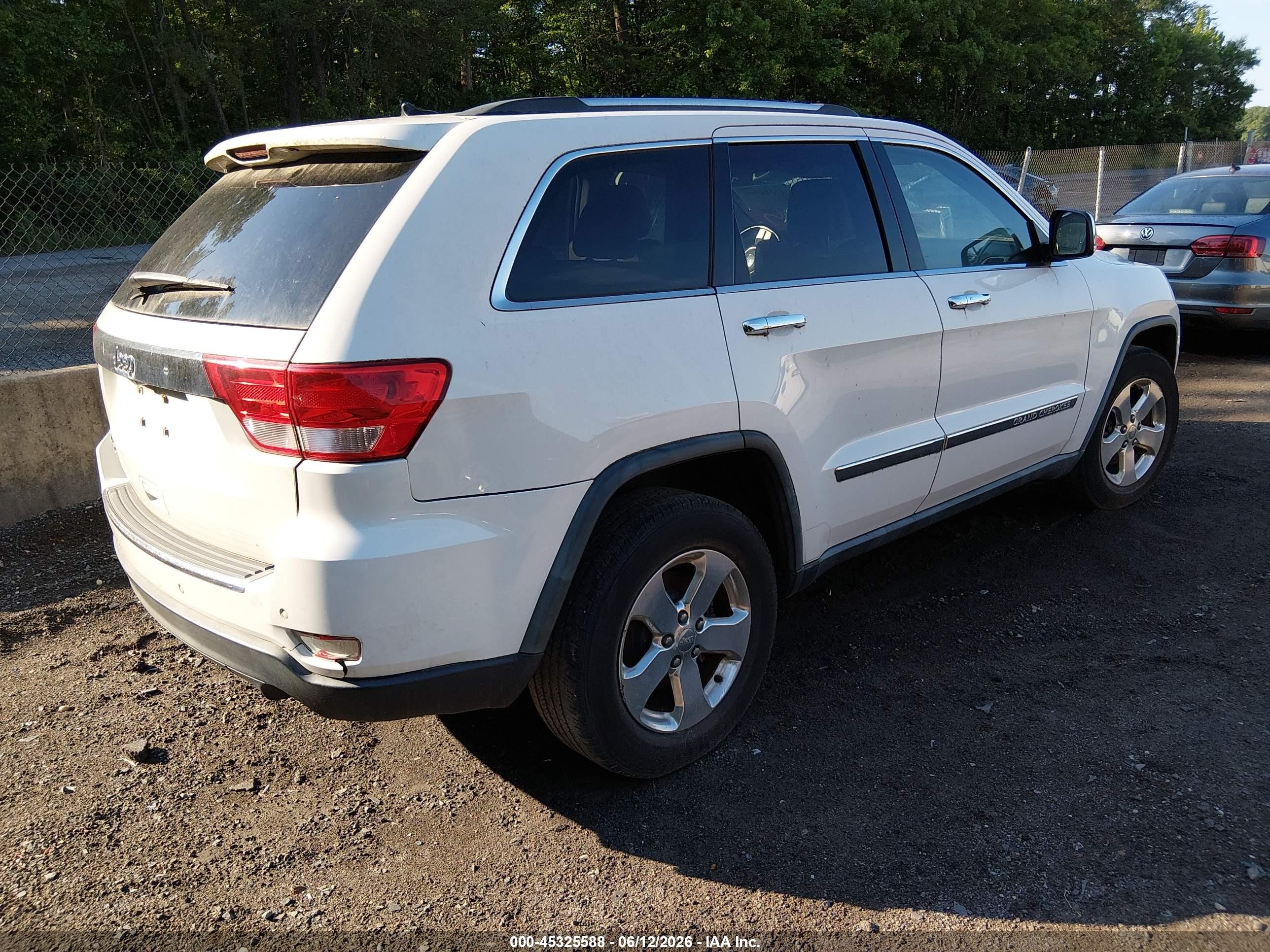 2011 Jeep Grand Cherokee Limited White vin: 1J4RR5GG3BC530150