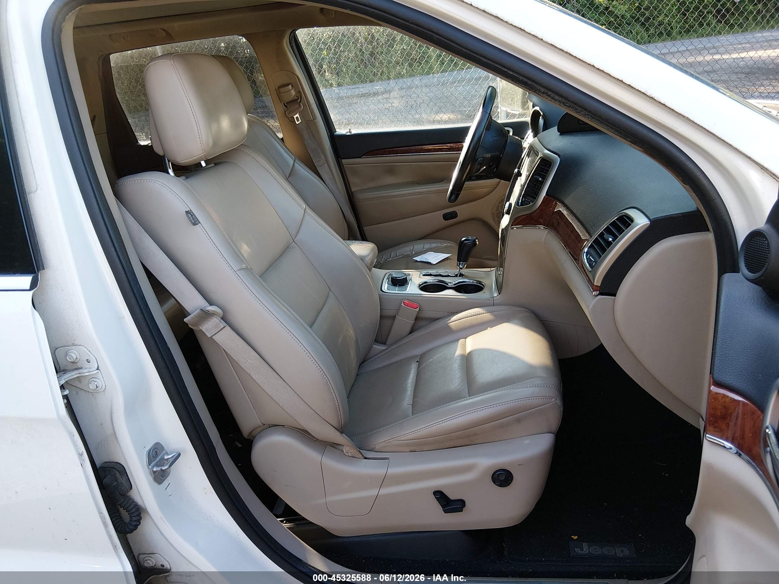 2011 Jeep Grand Cherokee Limited White vin: 1J4RR5GG3BC530150